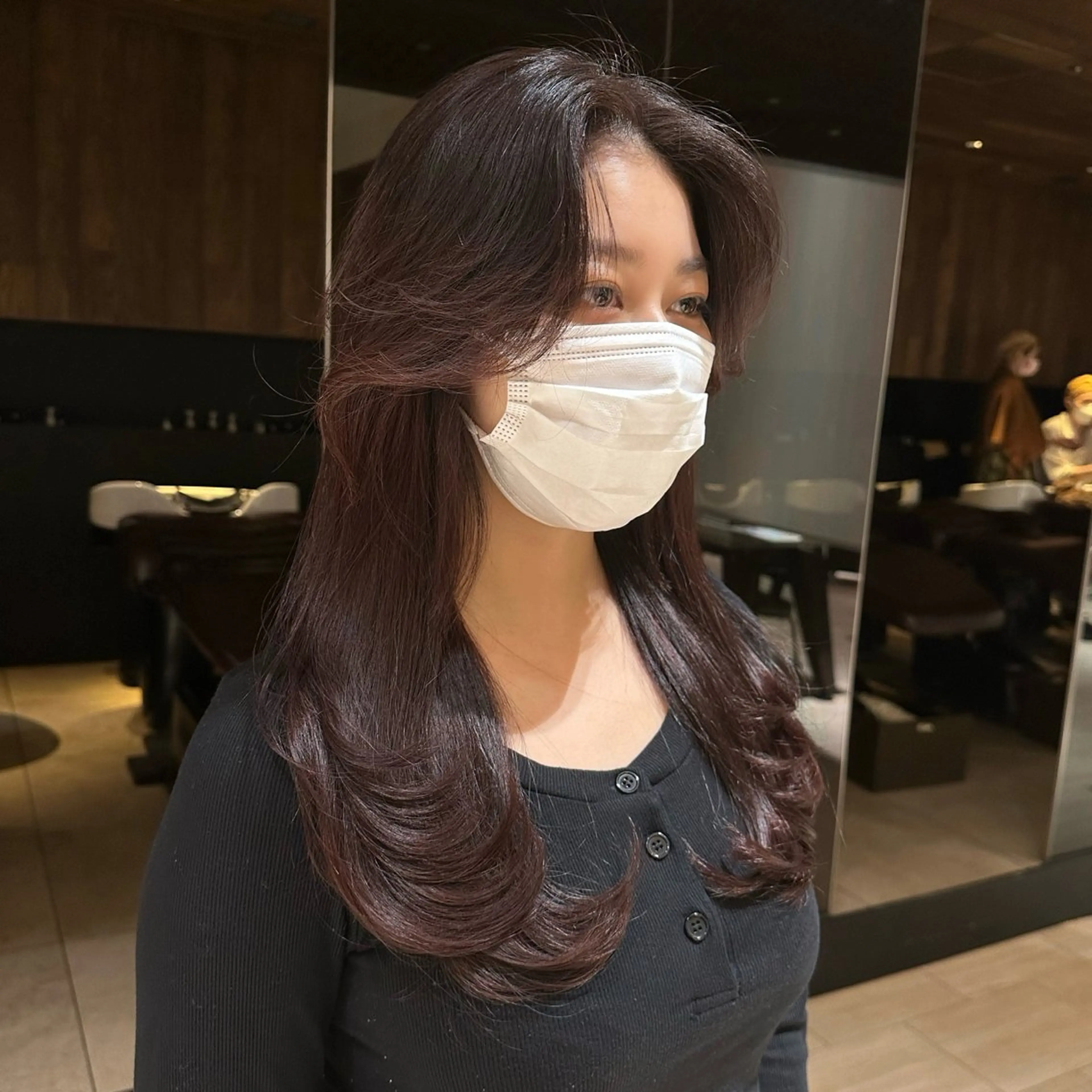 セミロング カラー レイヤー/顔周り /透明感🩶高橋大のヘアスタイル