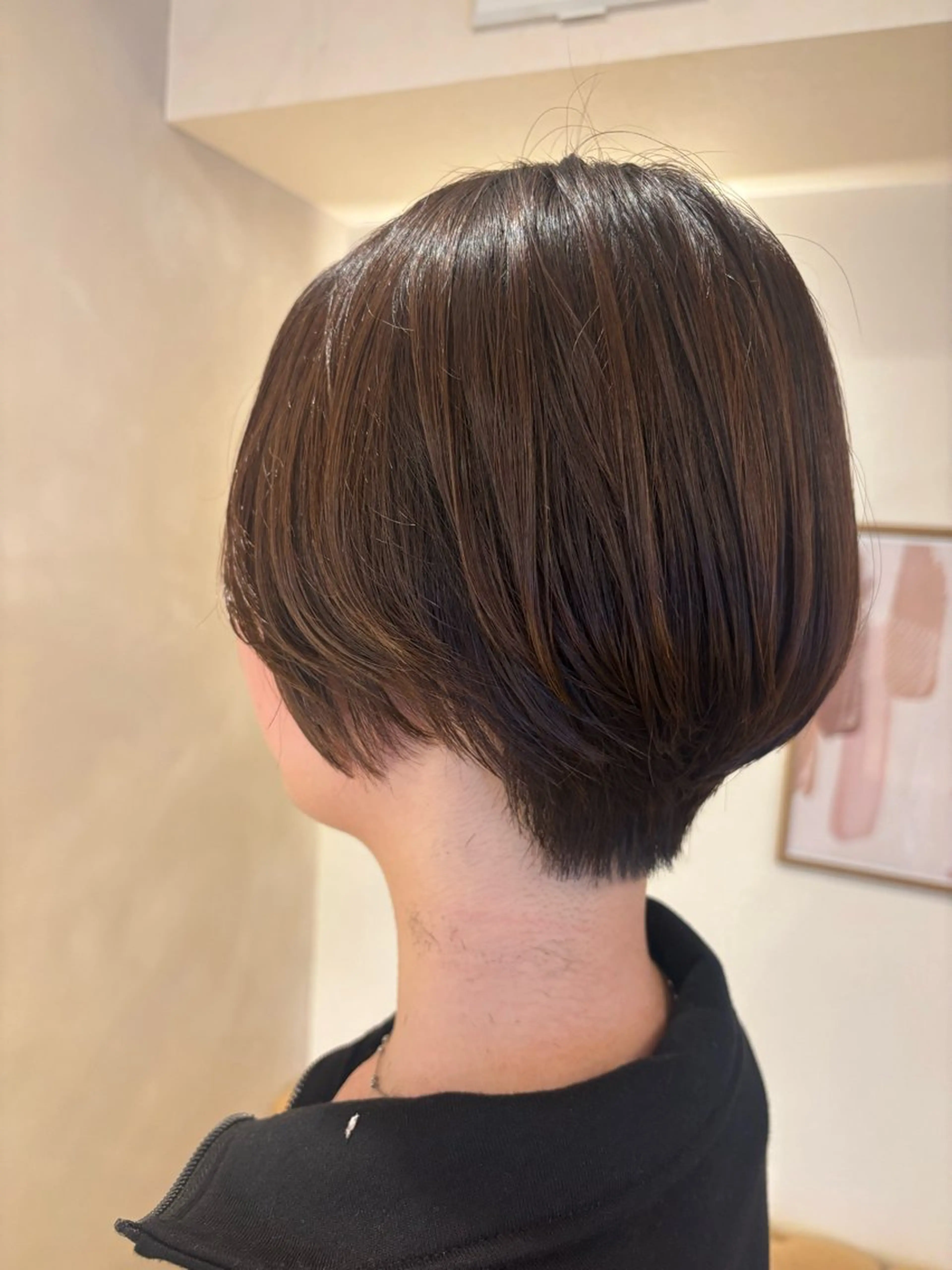 ショート 丸みショート ショートヘア シンバヒナノ/パーマ レイヤーカット/ボブのヘアスタイル