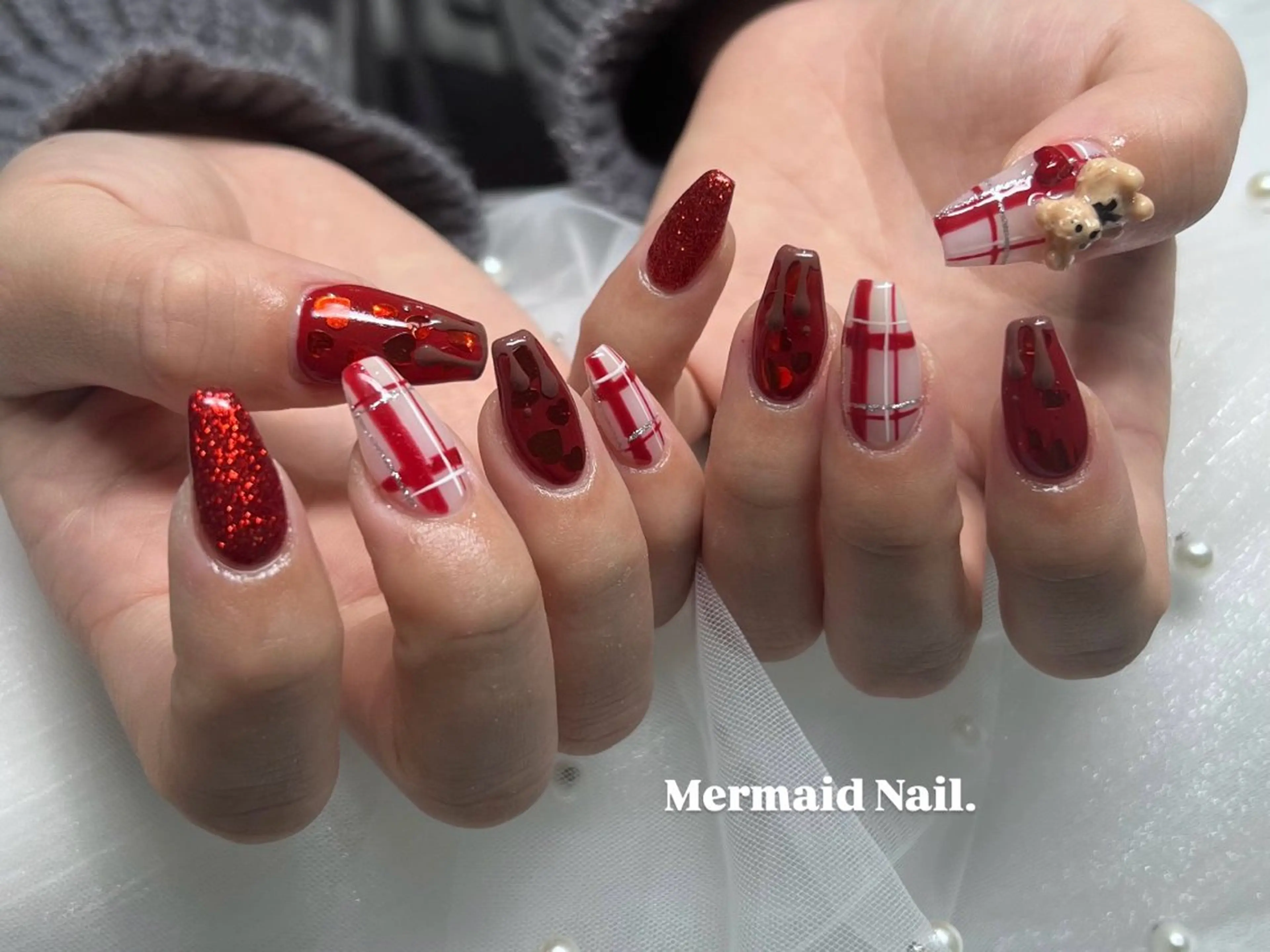 ネイル 持ち込み バレンタイン ハンドネイル Mermaid Nailのネイルデザイン