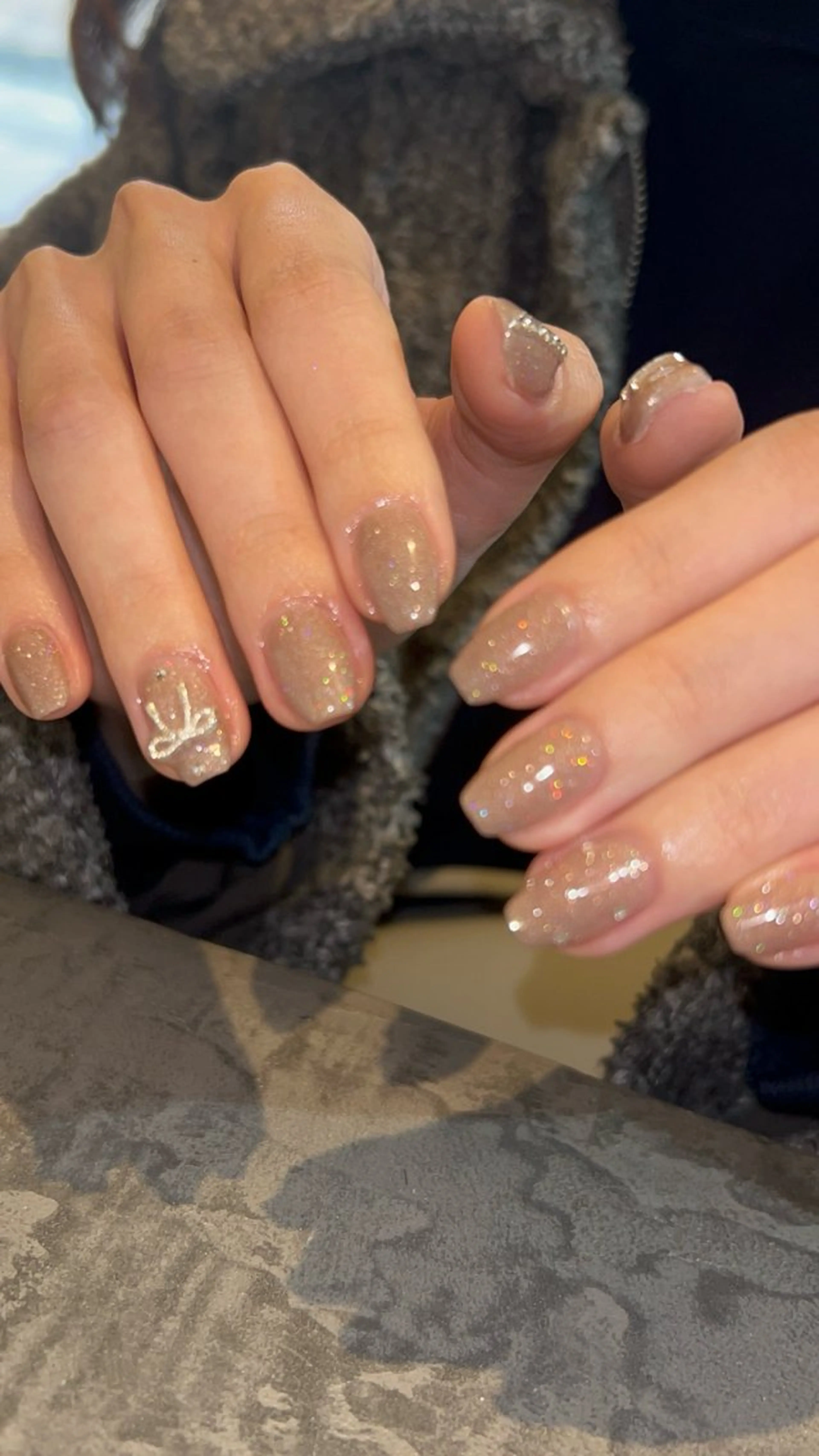 ネイル ジェルネイル ラメ(グリッター) フットネイル plume. noaのネイルデザイン