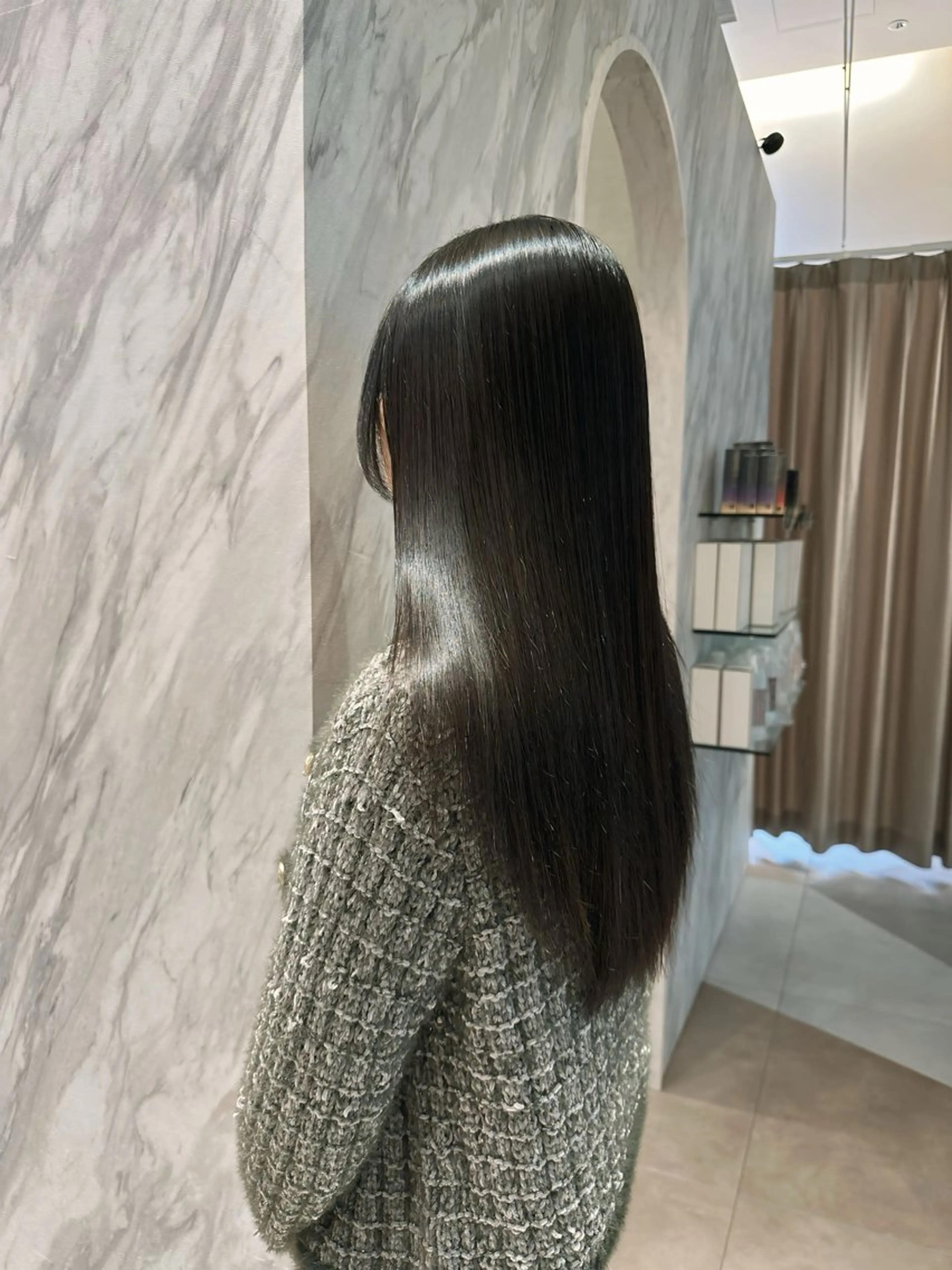 ロング 縮毛矯正 カット 縮毛矯正 西宮ガーデンズ k-two土田陸登のヘアスタイル