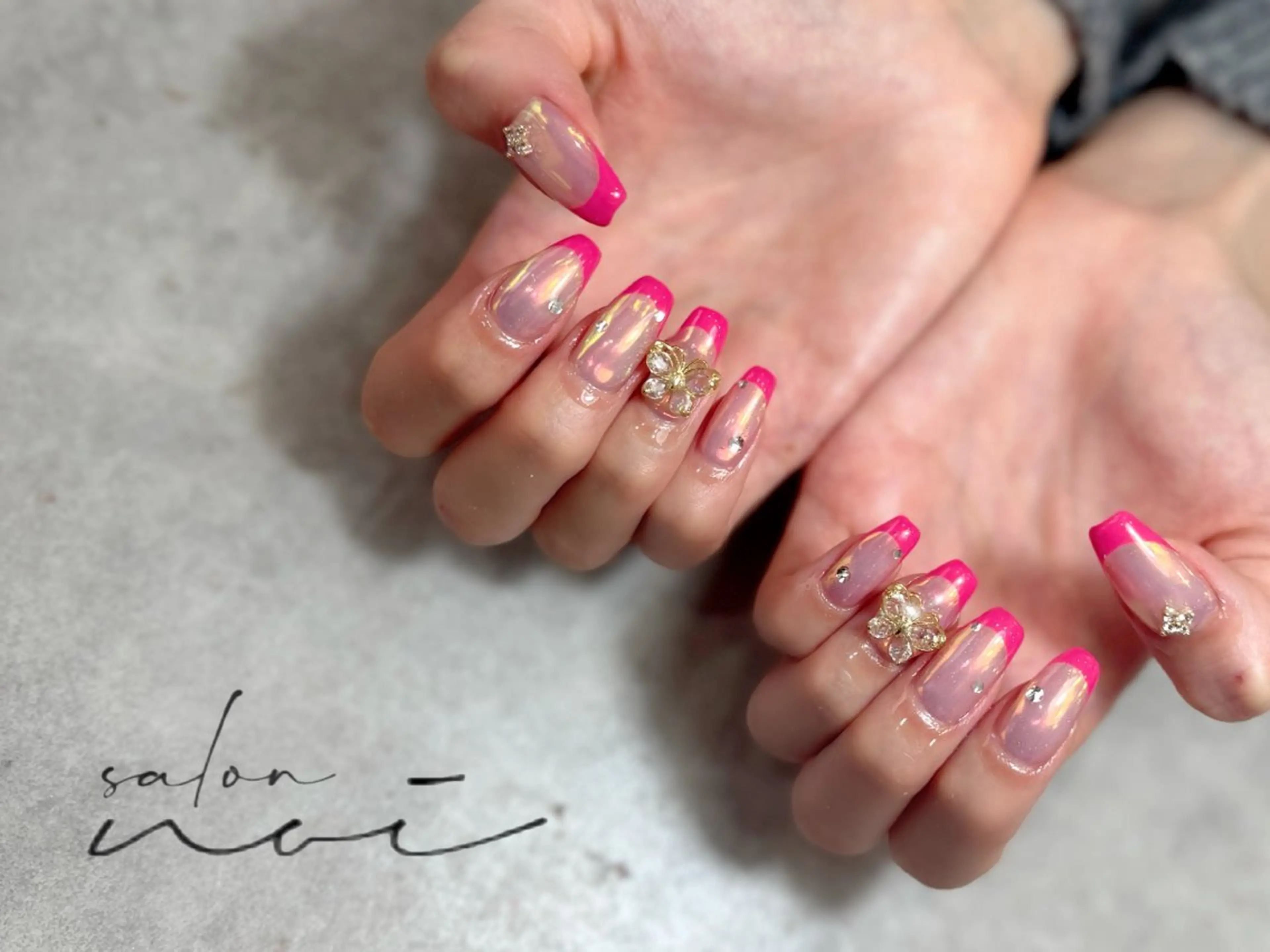 ネイル フレンチネイル ミラーネイル ハンドネイル salon noi所属・salon noiのネイルデザイン