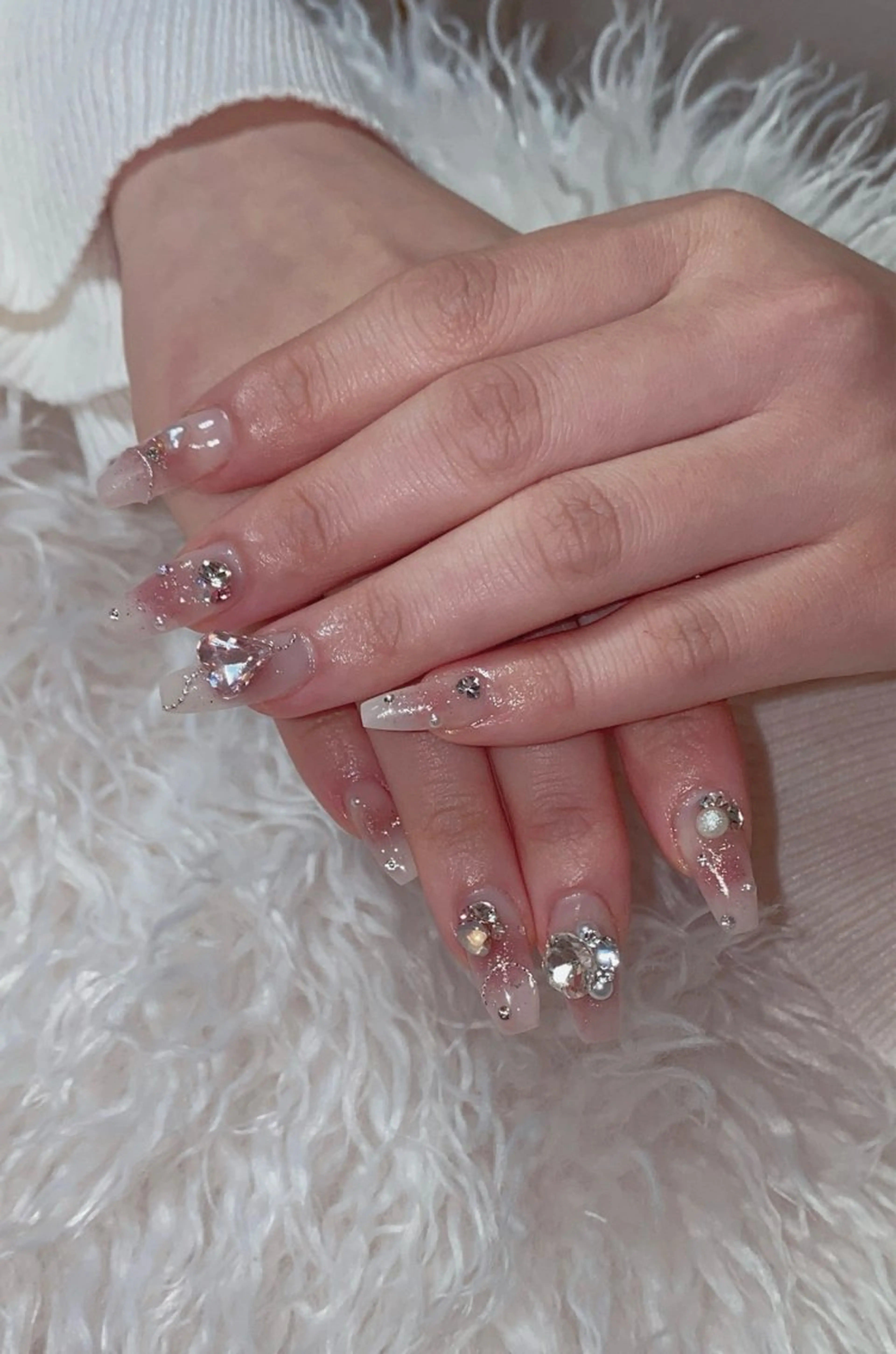 ネイル ハンドネイル n o q r m. n a c h iのネイルデザイン