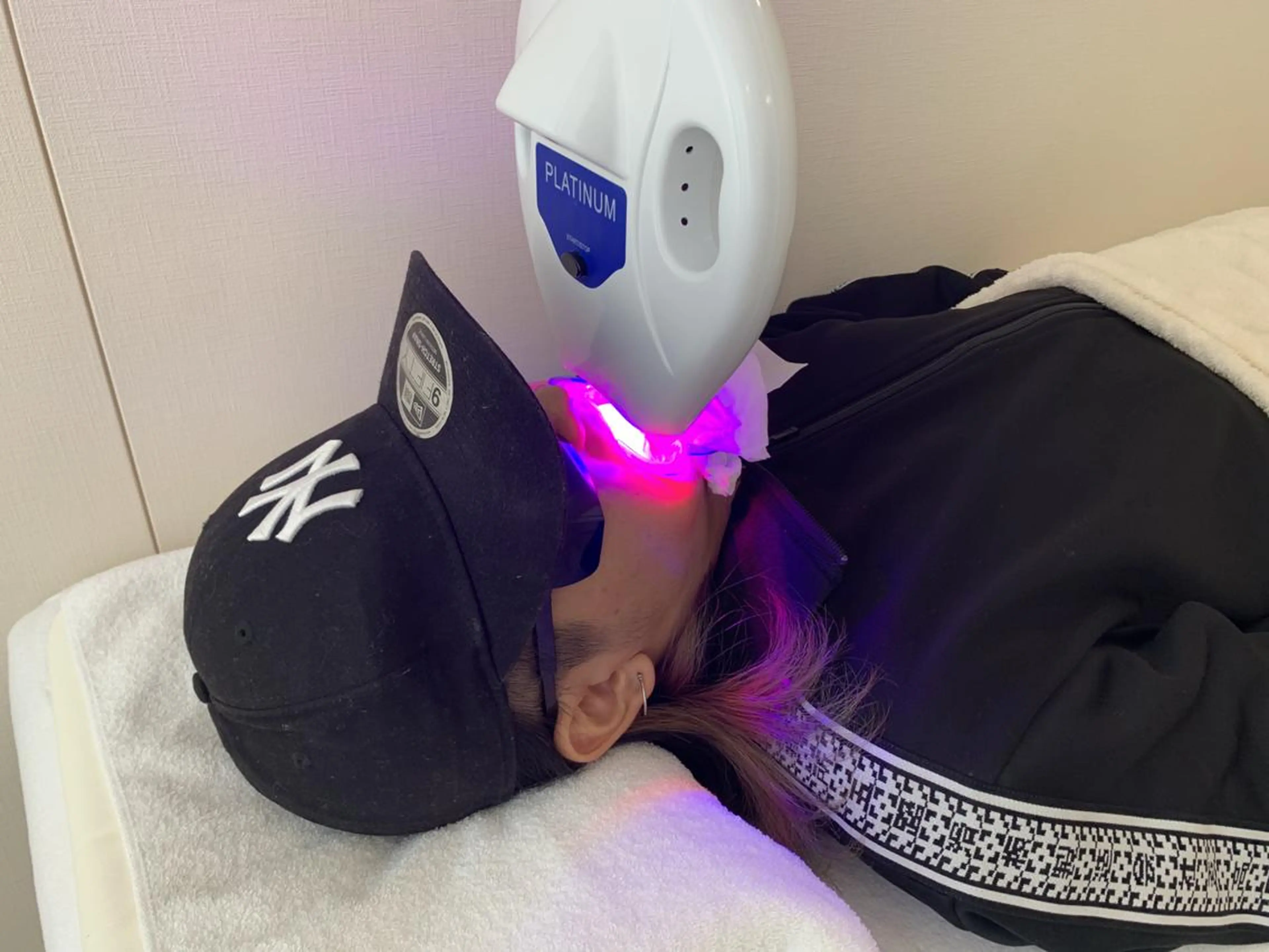 ネイル ヘアアレンジ カラー メンズ マツエク・マツパ パーマ キッズ アイブロウ ミディアム ホワイト その他 ライトビューティー 銀座本店のエステ・リラクイメージ