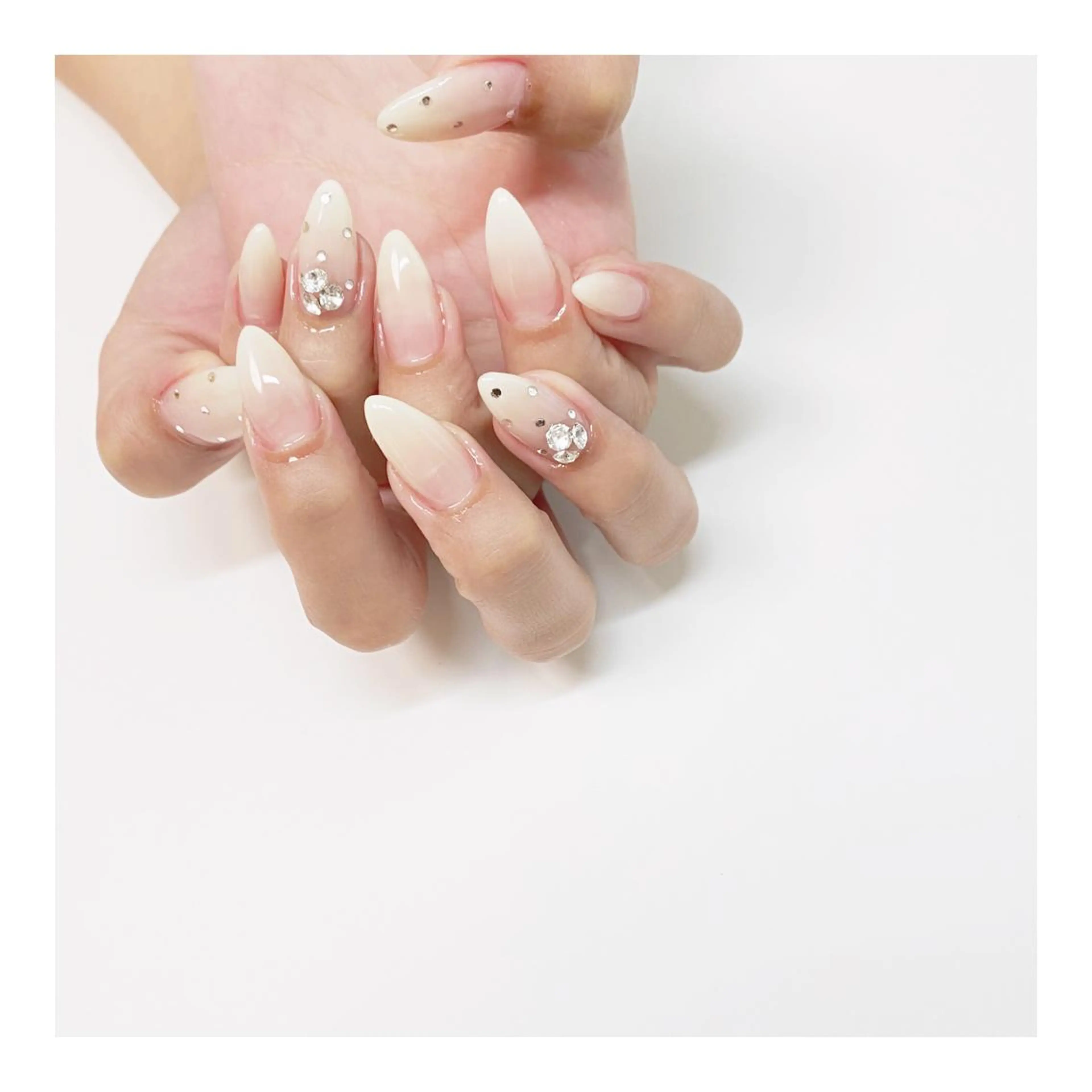 ネイル Toujours nail所属・Toujours / nijinaのネイルデザイン