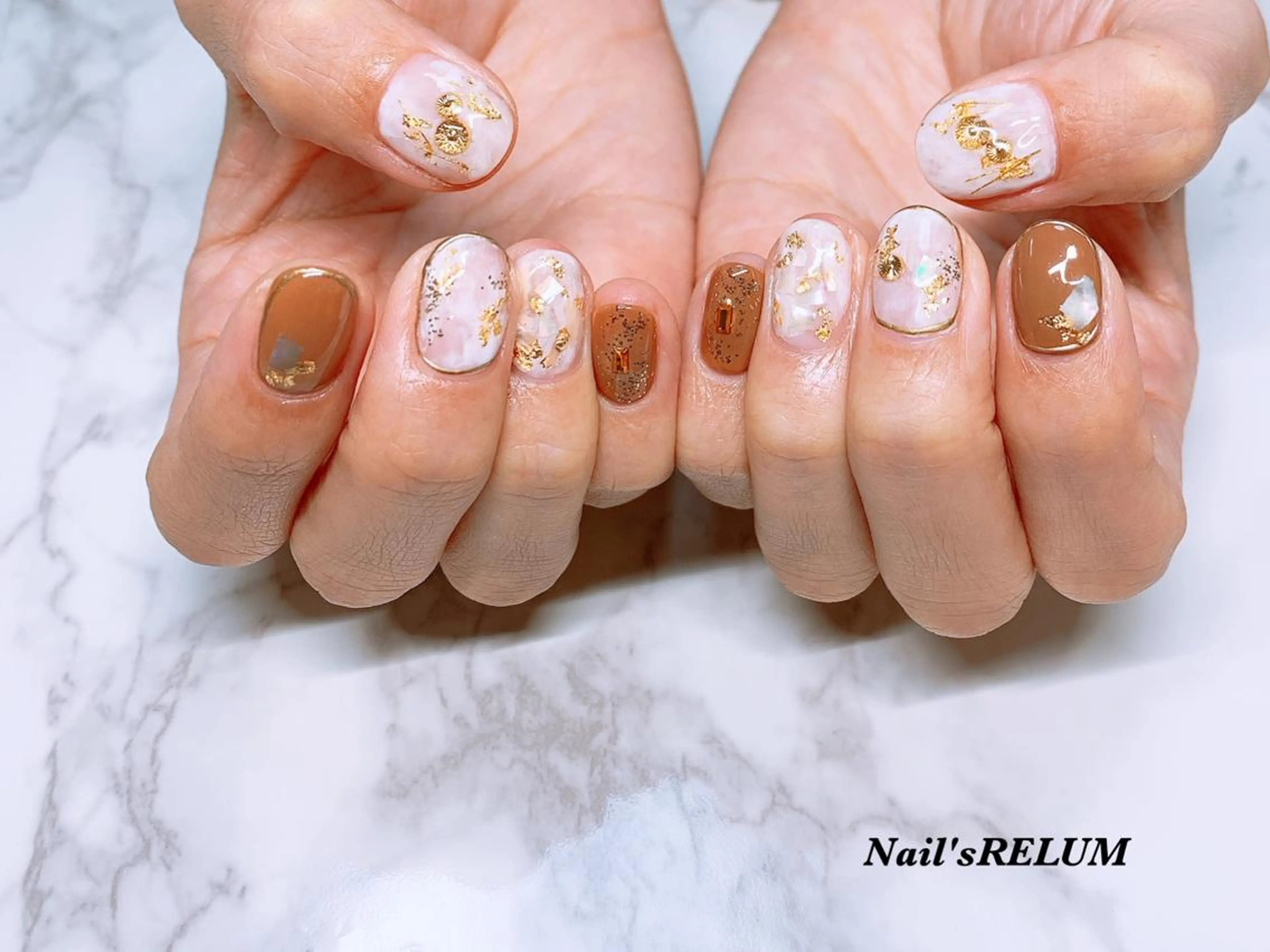 ネイル ニュアンスネイル THECOLORS所属・近貞 莉奈のネイルデザイン