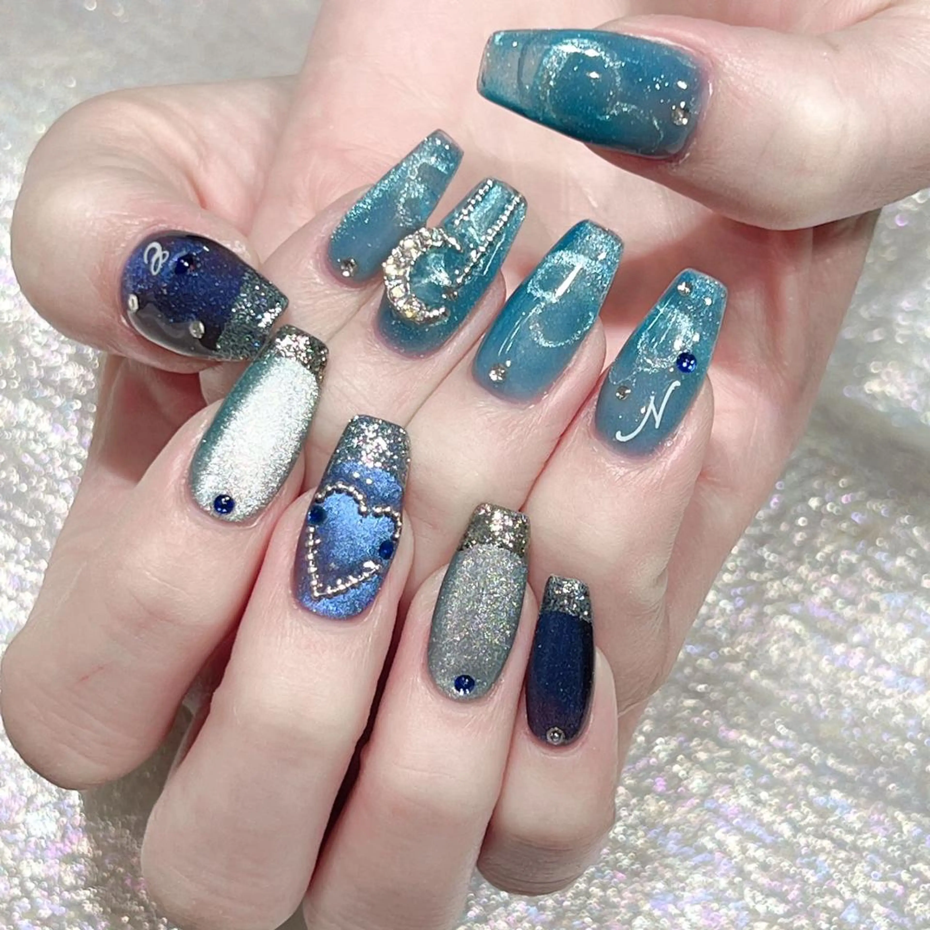 ネイル ハンドネイル Queens マオのネイルデザイン