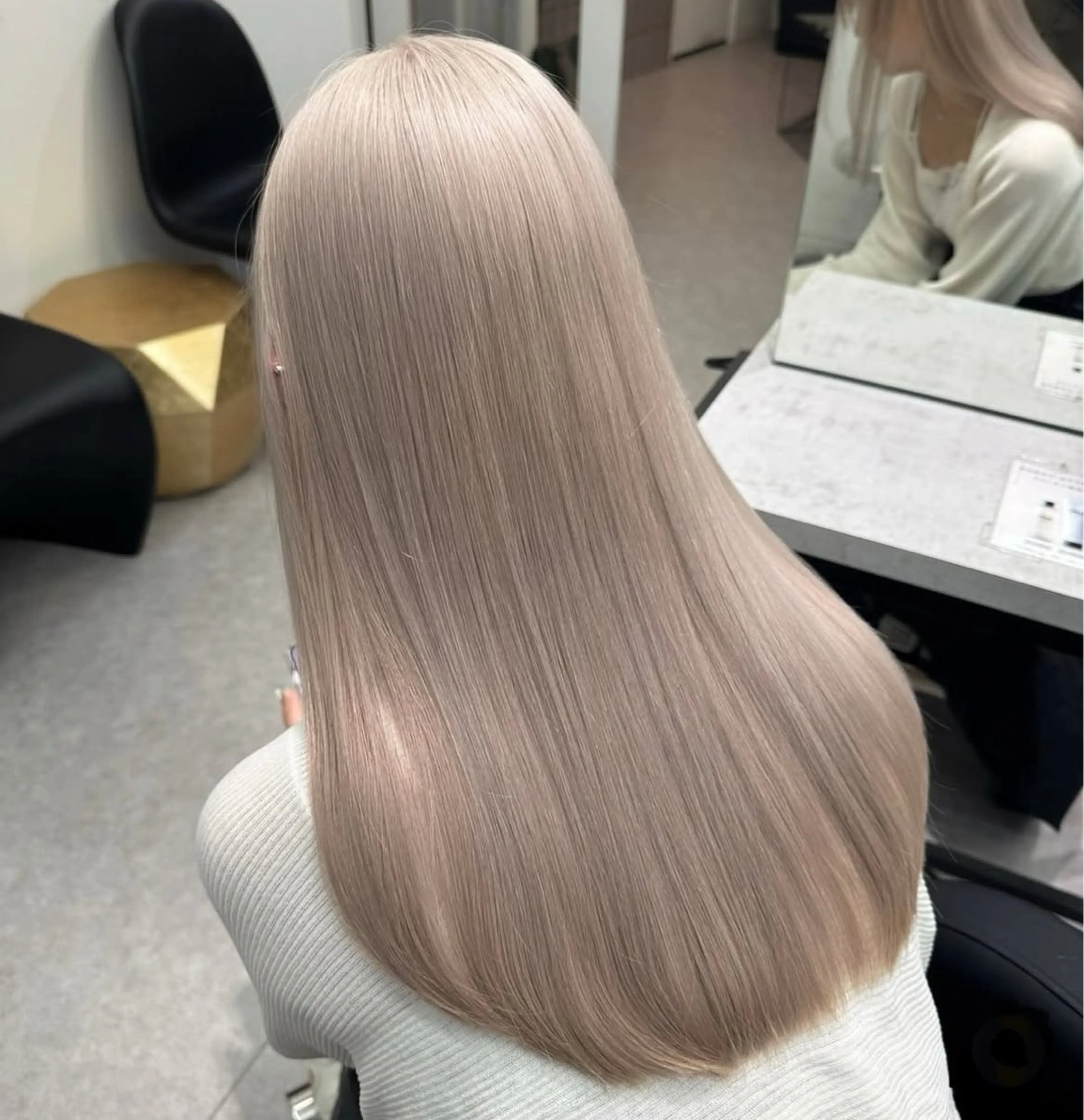 ロング カラー ヘアカラー トリートメント PELE ハイトーン 児玉 大翔のヘアスタイル