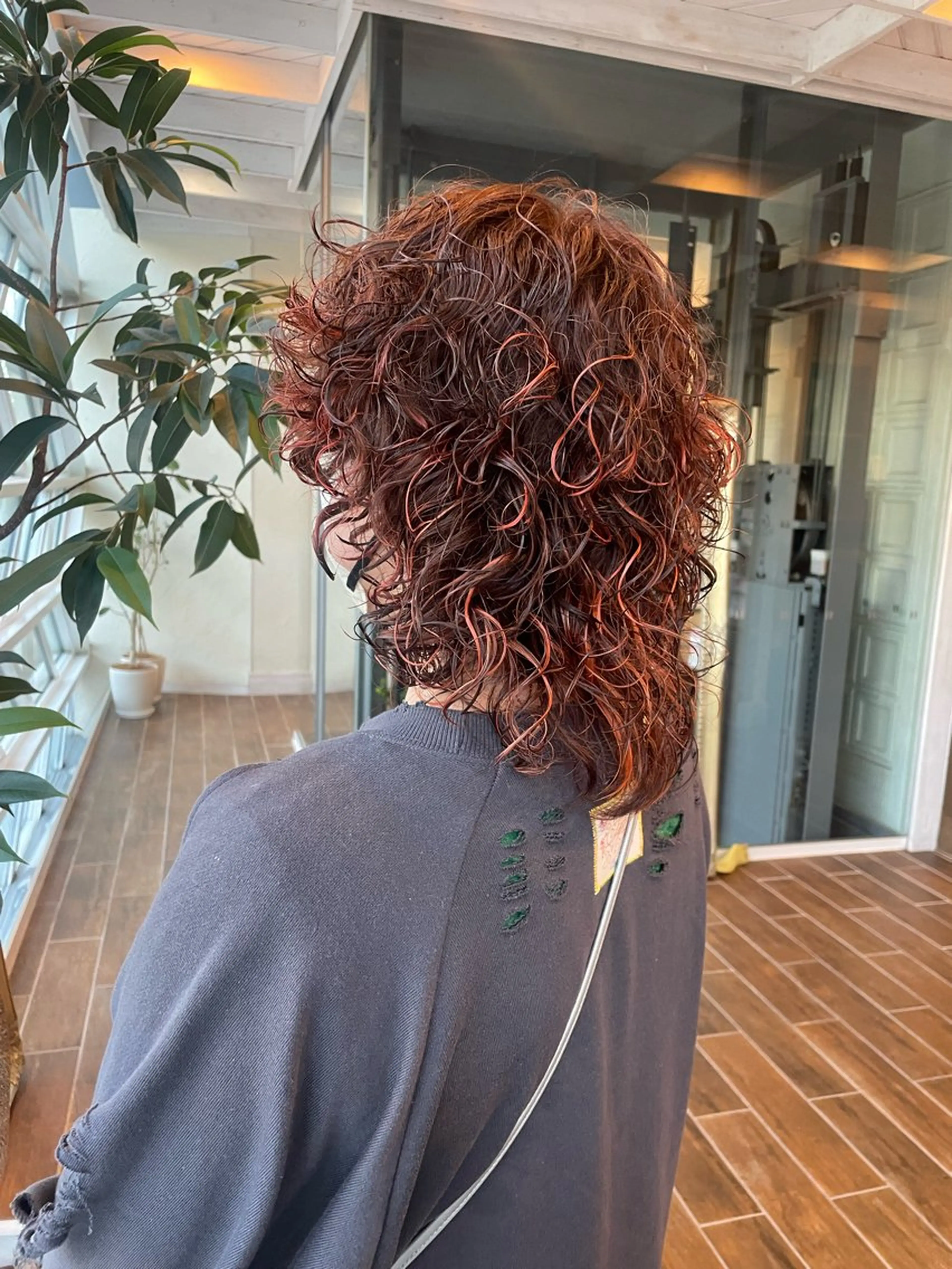 ミディアム カラー ミディアムパーマ ブリーチ ハイライトカラー ハイライト ヘアカラー ハイトーン/デザイン カラー/るいのヘアスタイル