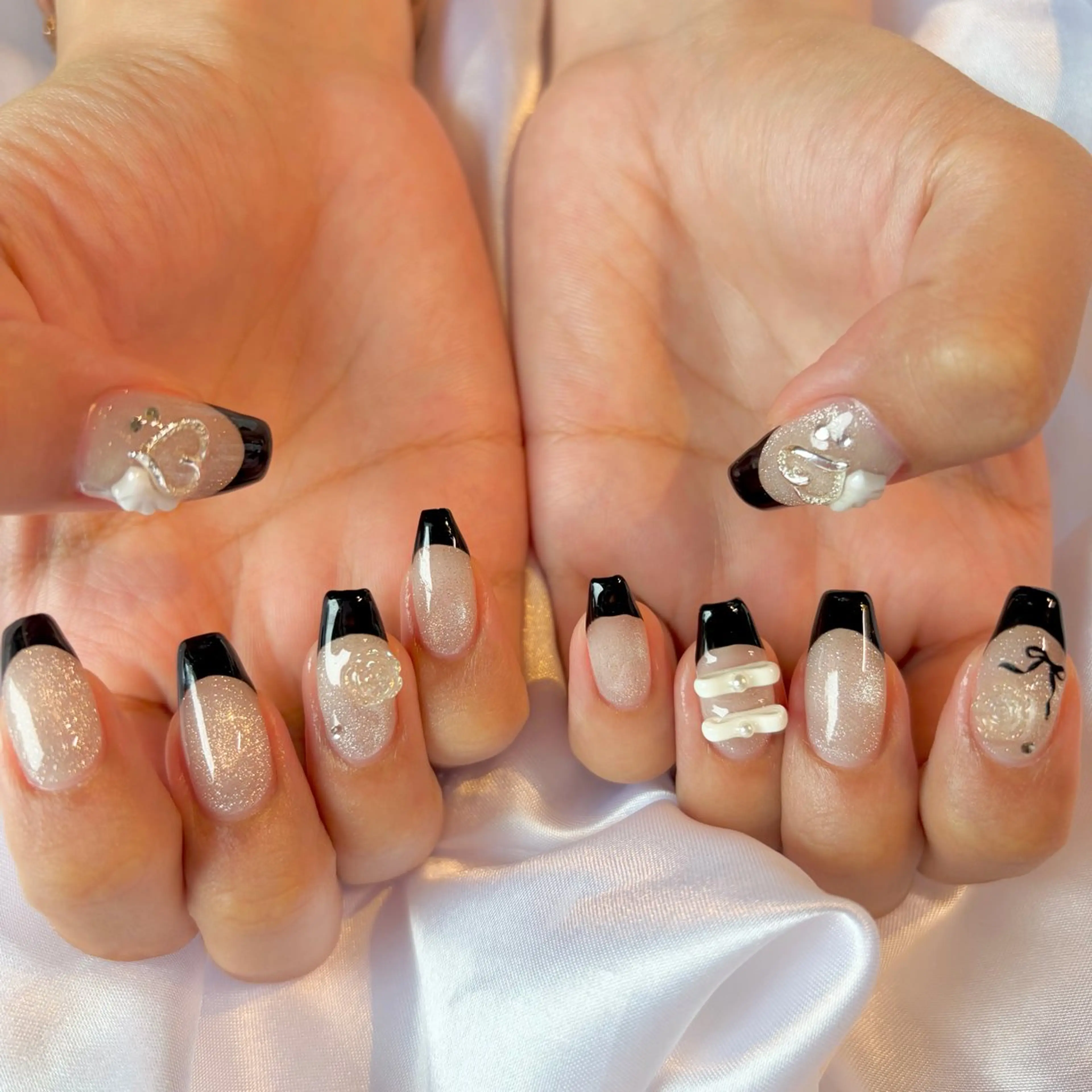 ネイル フレンチネイル ガーリー ハンドネイル nail salon e'mu💐のネイルデザイン