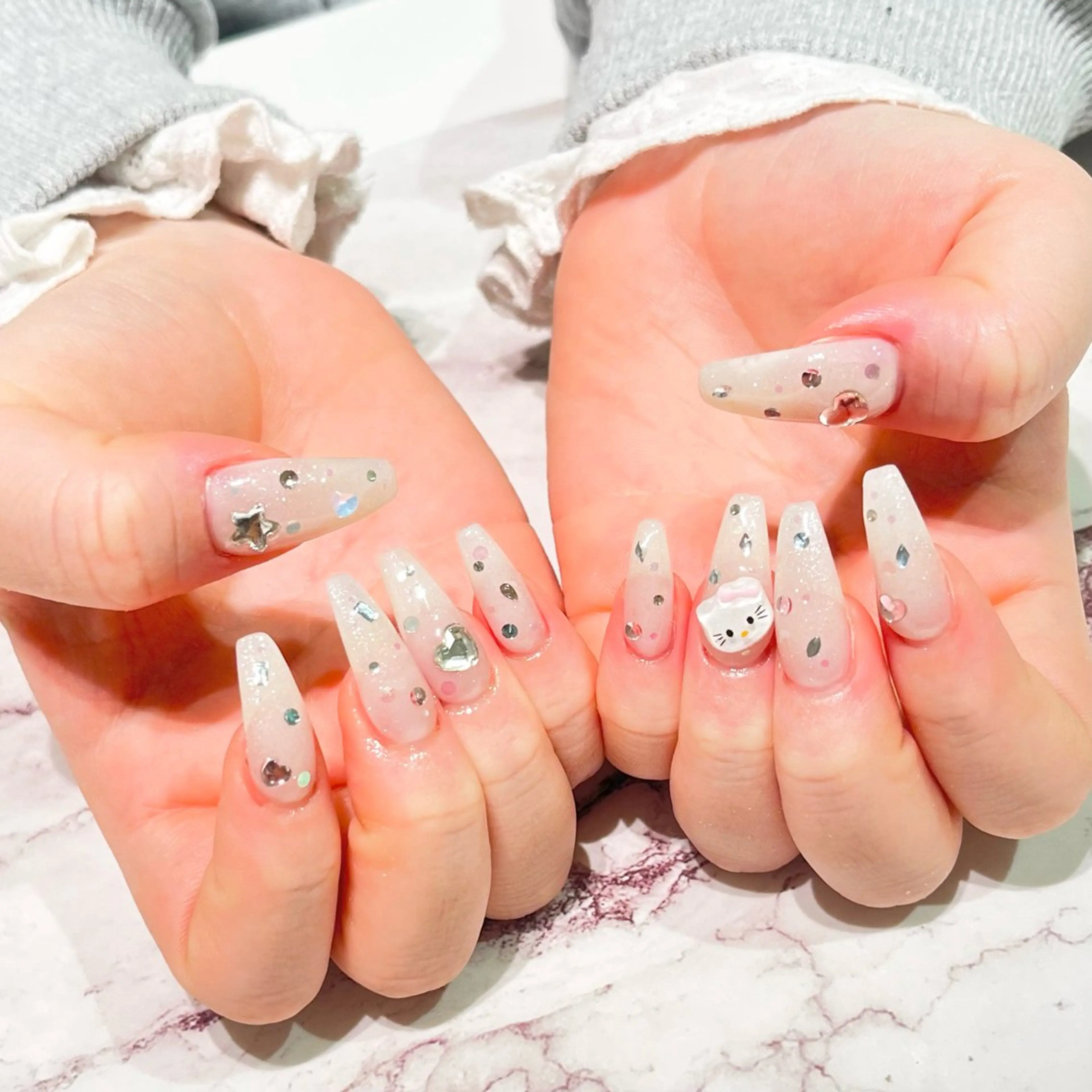 ネイル ハンドネイル Hair removal & Beauty salon Produce by Lucia所属・nail salon Luciaのネイルデザイン