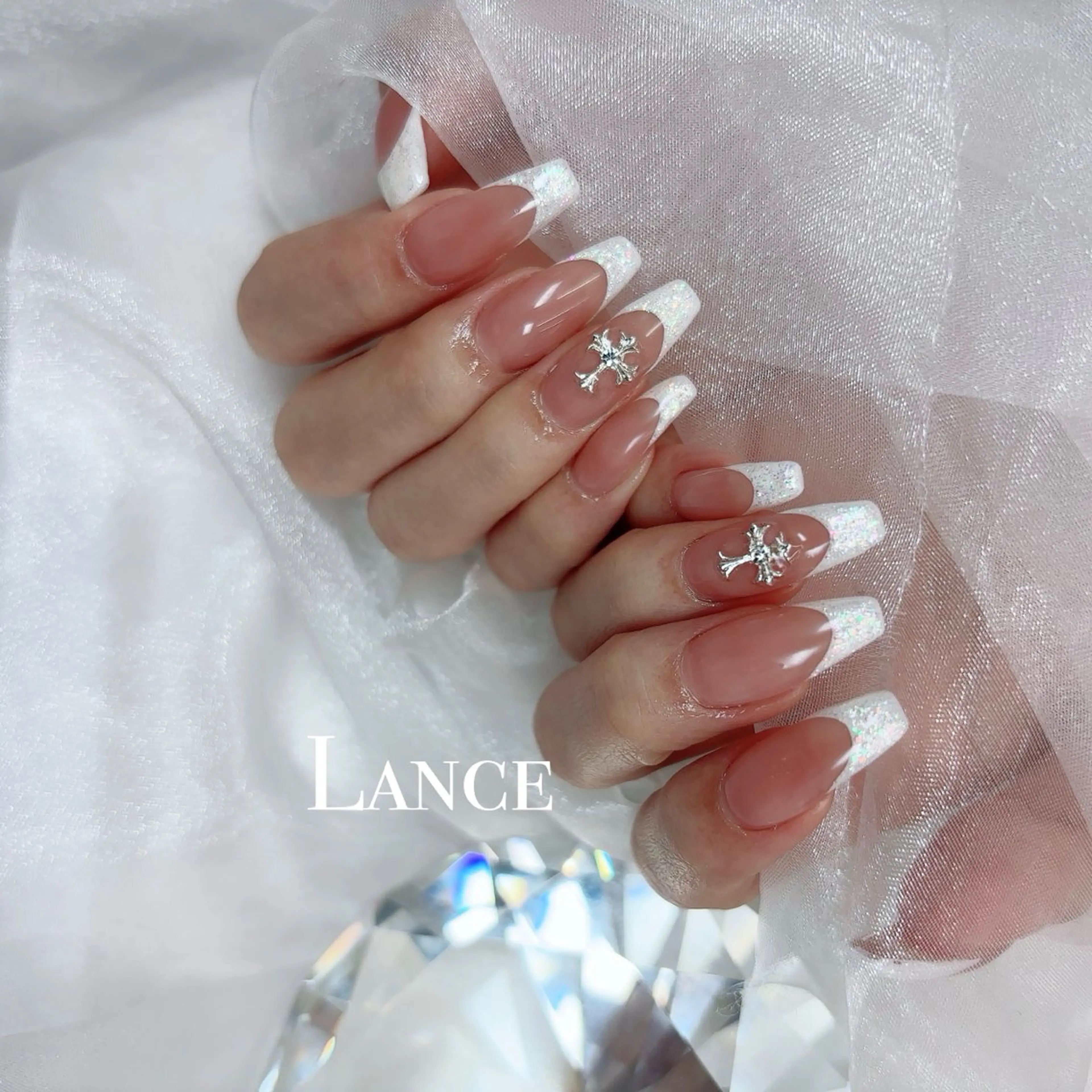 ネイル オーロラネイル フットネイル 氷ネイル・うるうるネイル キラキラネイル 韓国ネイル ハンドネイル Lance nailのネイルデザイン
