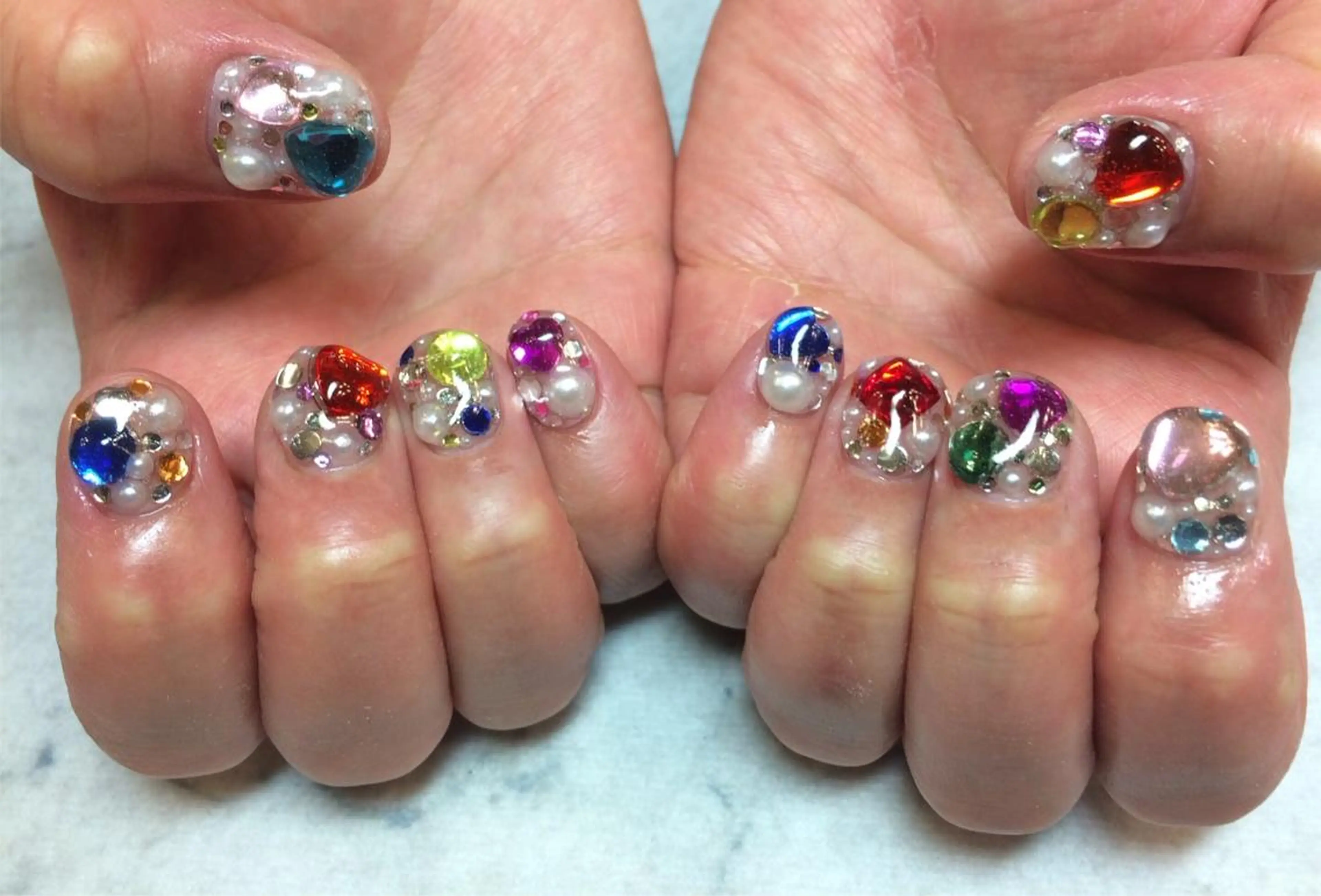 ネイル ネイルリボン 伊藤のネイルデザイン