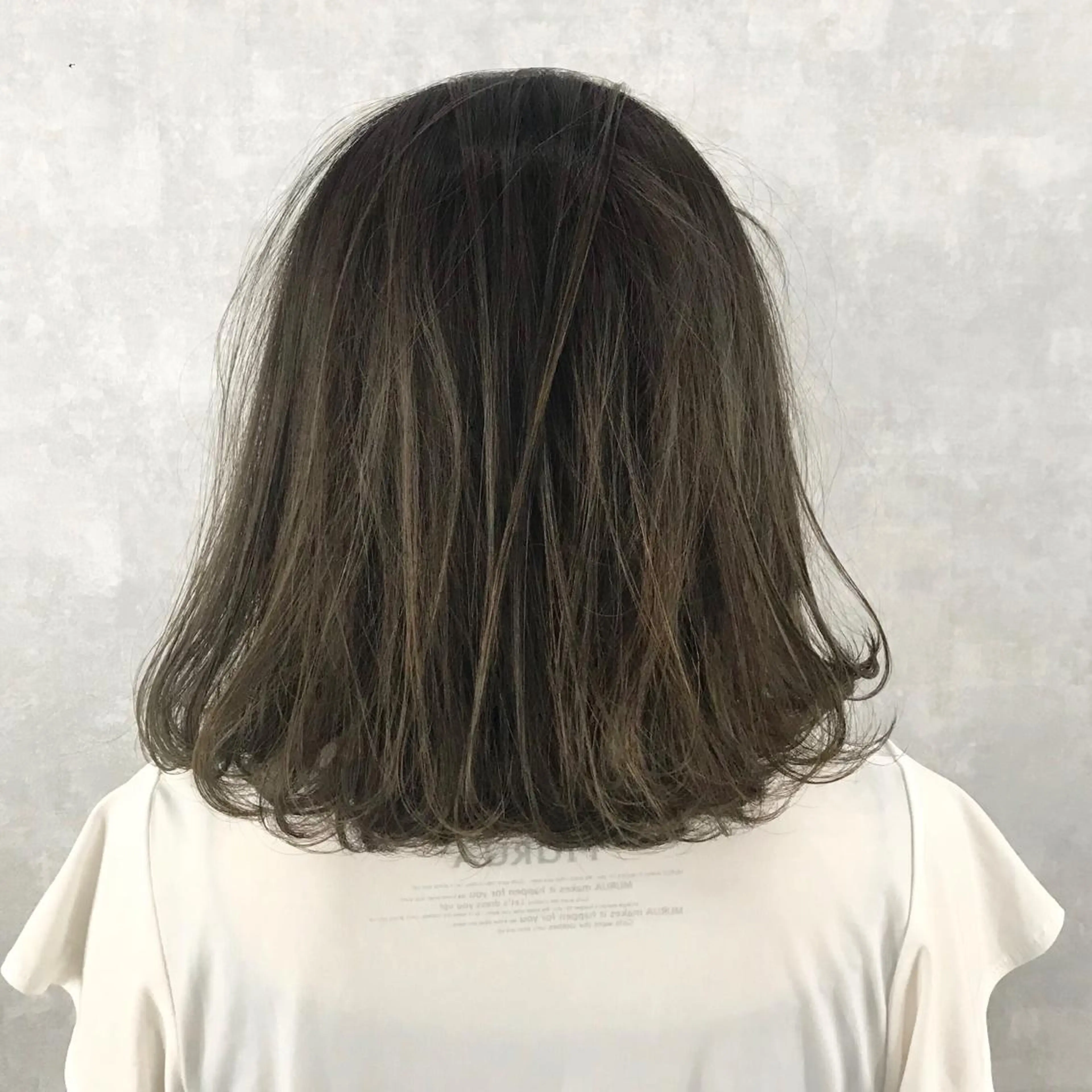 ミディアム カラー アッシュ ブリーチ 透明感カラー ハイライトカラー ハイライト サロウィン所属・K-POP好き美容師 🇰🇷Kai.Yのヘアスタイル