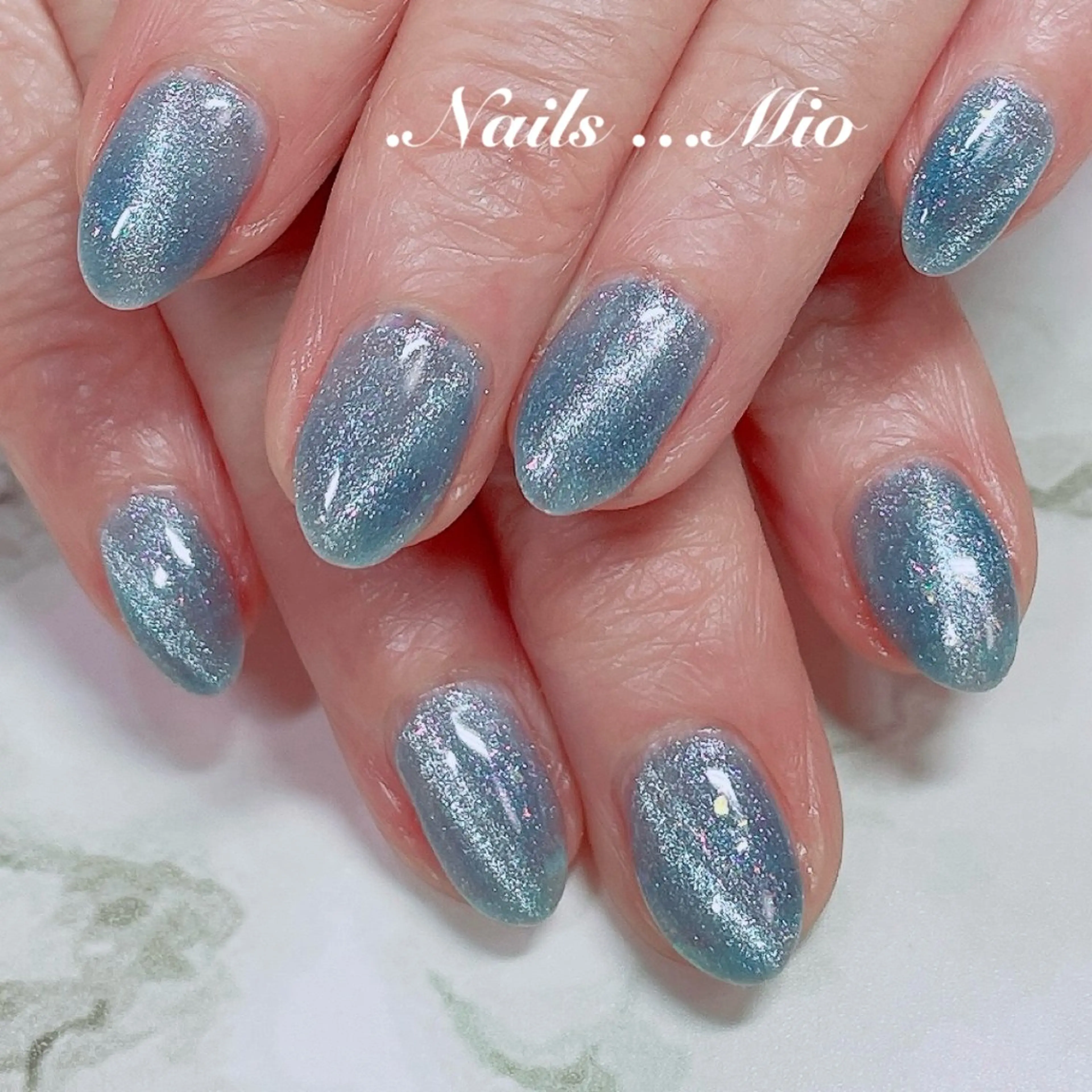 ネイル ジェルネイル マグネットネイル ワンカラーネイル 赤色 .Nails Mio 赤羽西ネイルサロンのネイルデザイン