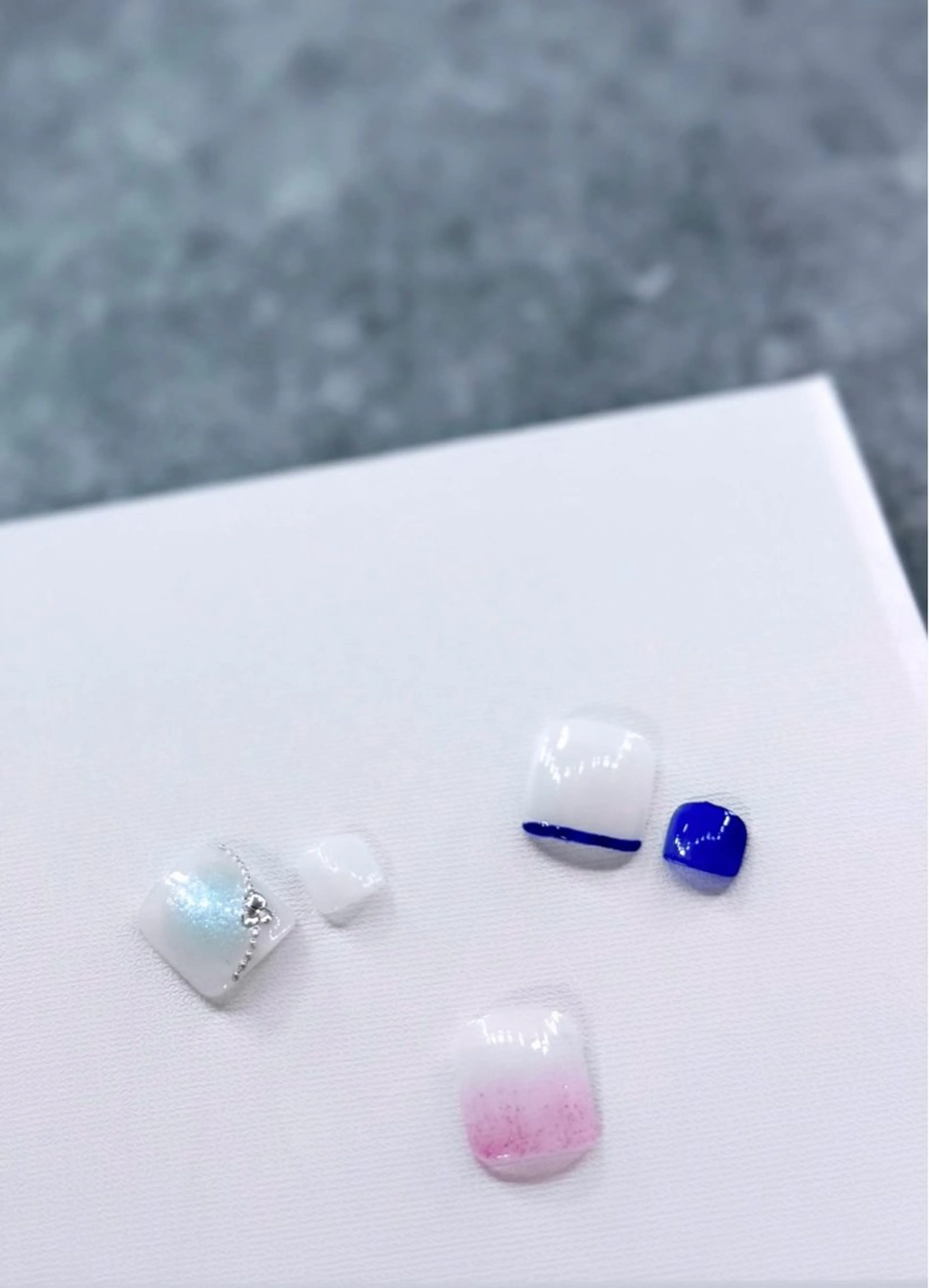 ネイル ブルー フットネイル グラデーション 韓国ネイル 夏ネイル nail luana -sharmのネイルデザイン