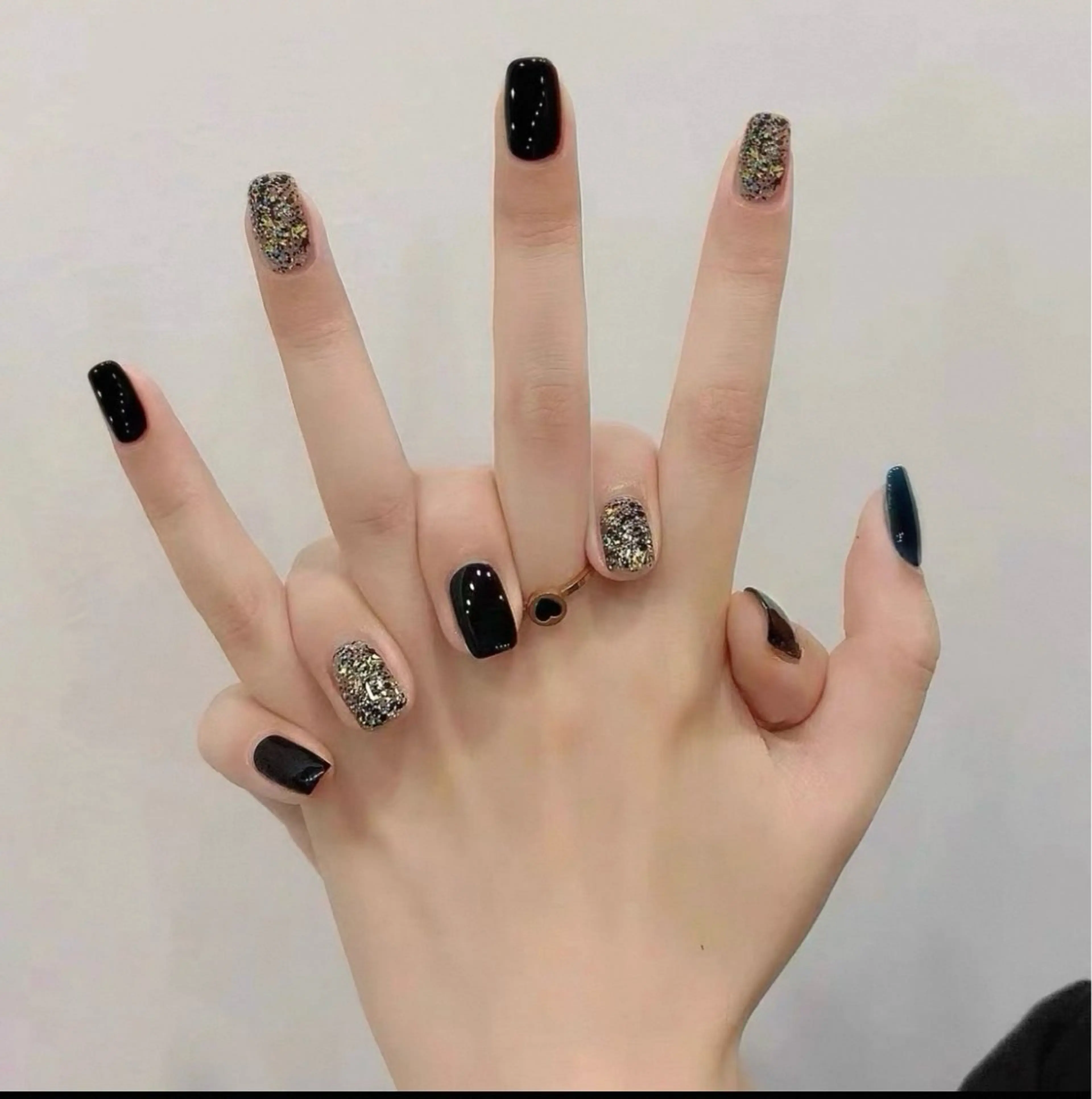 ネイル 長さ出し専門 パーツのネイルデザイン