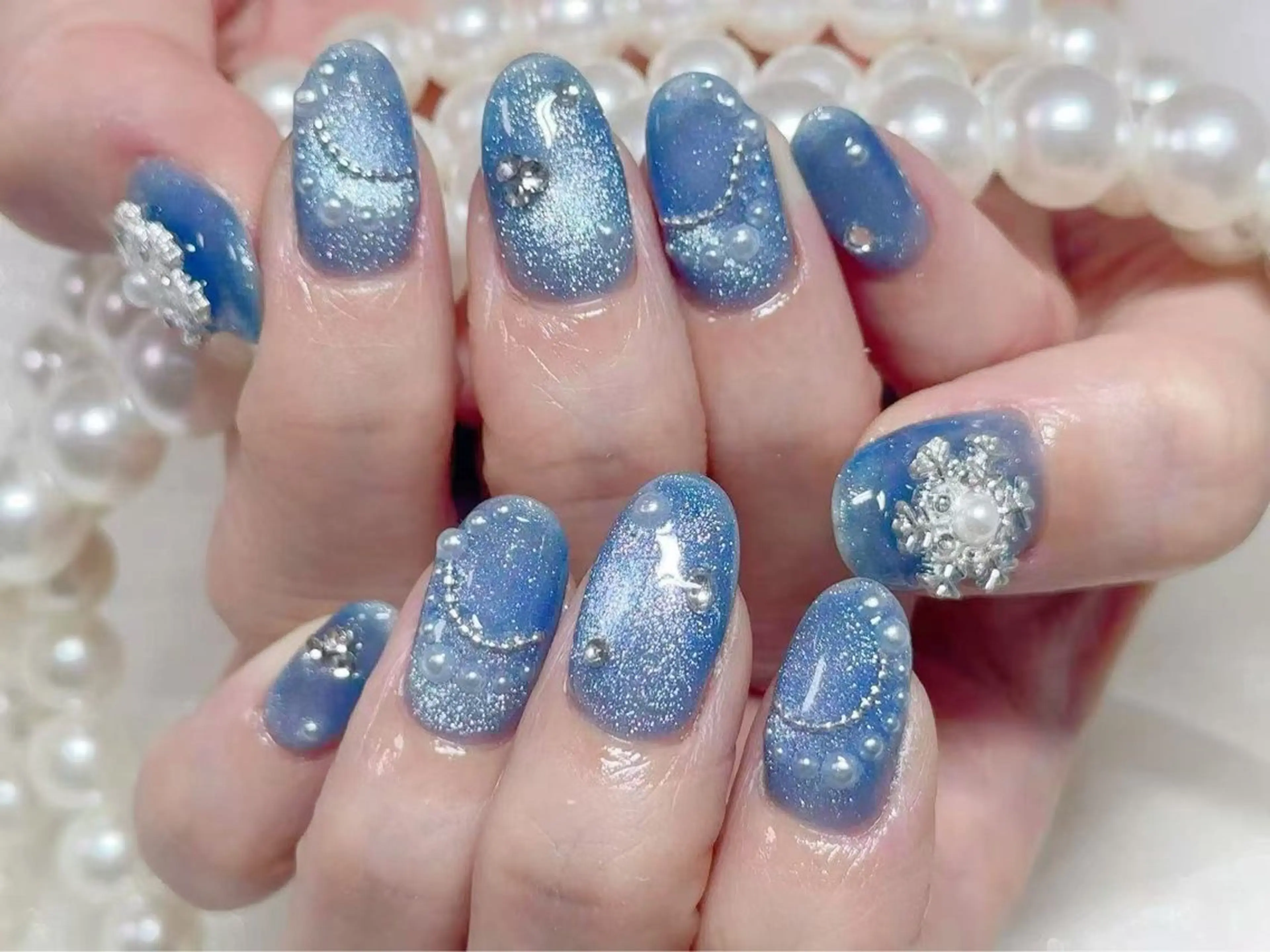 ネイル オーロラネイル 長さ出し フレンチネイル ガーリー キラキラネイル RIn 🎀のネイルデザイン