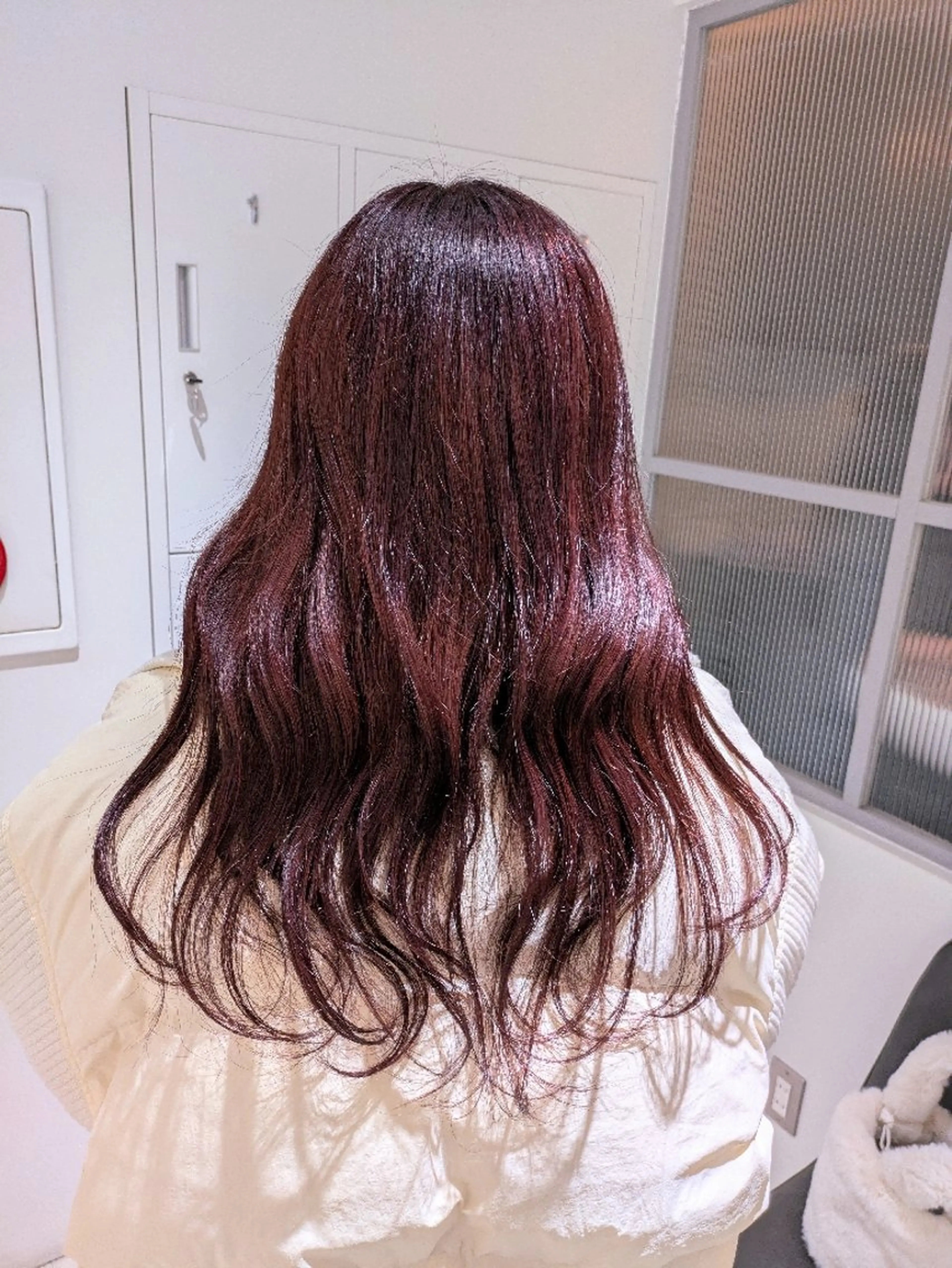 セミロング カラー ブリーチ 透明感カラー ダブルカラー ブリーチなしカラー ピンクカラー ヘアカラー トリートメント 韓国メンズ特化/毛流 れパーマ🇰🇷艶髪のヘアスタイル