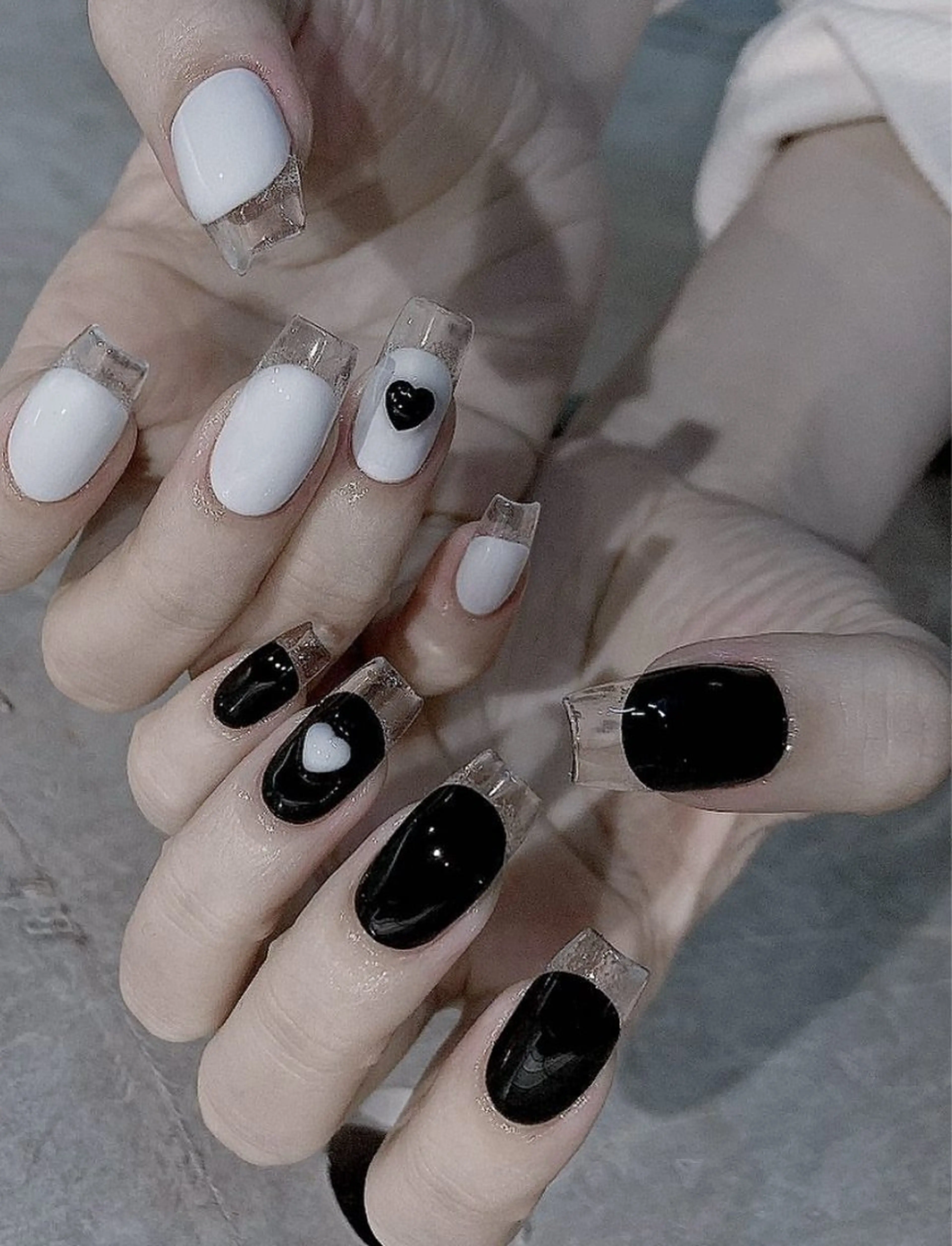 ネイル フレンチネイル ジェルネイル ガラスフレンチ ハロウィン ハート H.baby Nail Salonのネイルデザイン