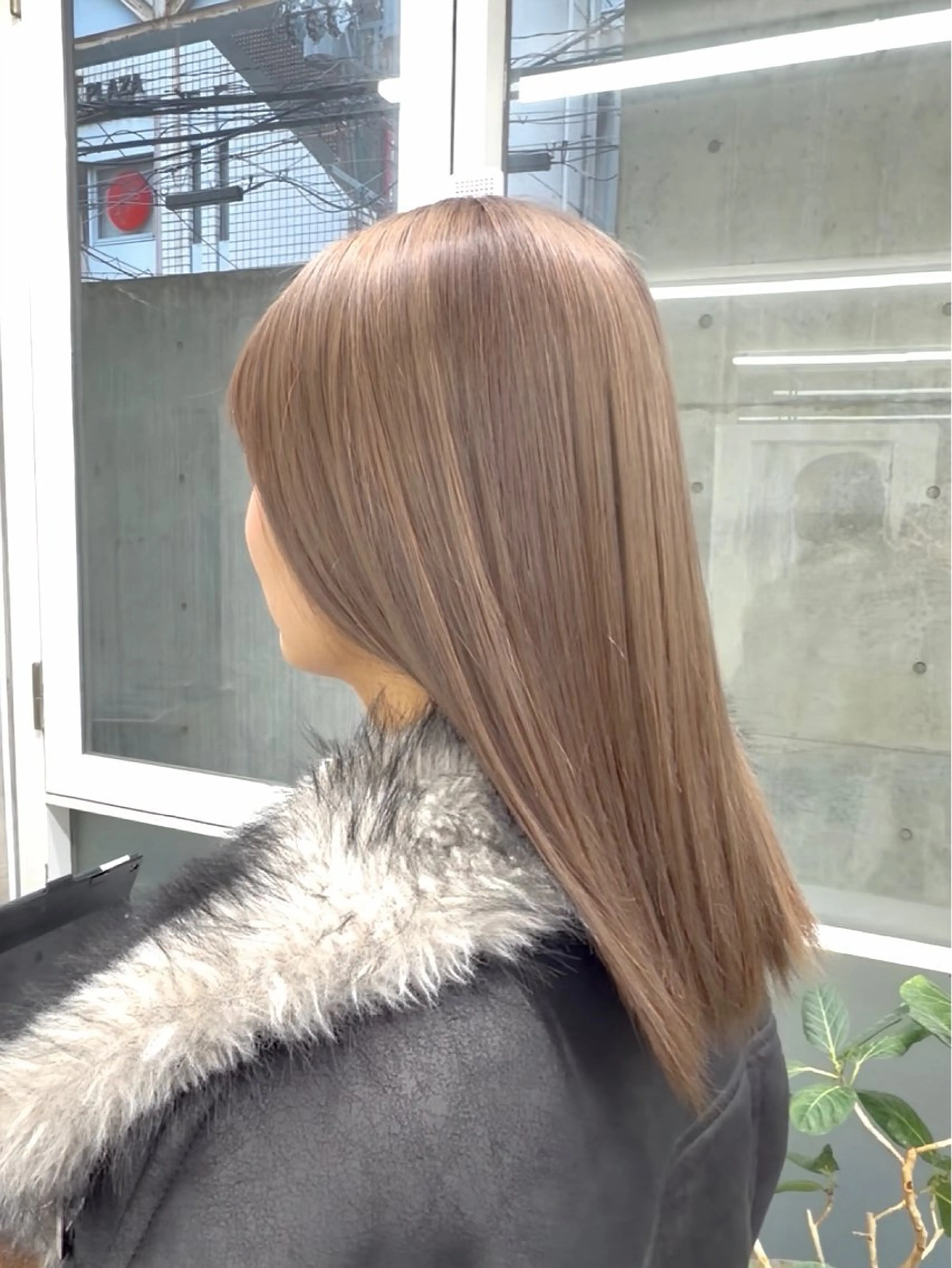 ミディアム カラー ヘアカラー トリートメント Kotoko🖤/海 外/バレイヤージュのヘアスタイル