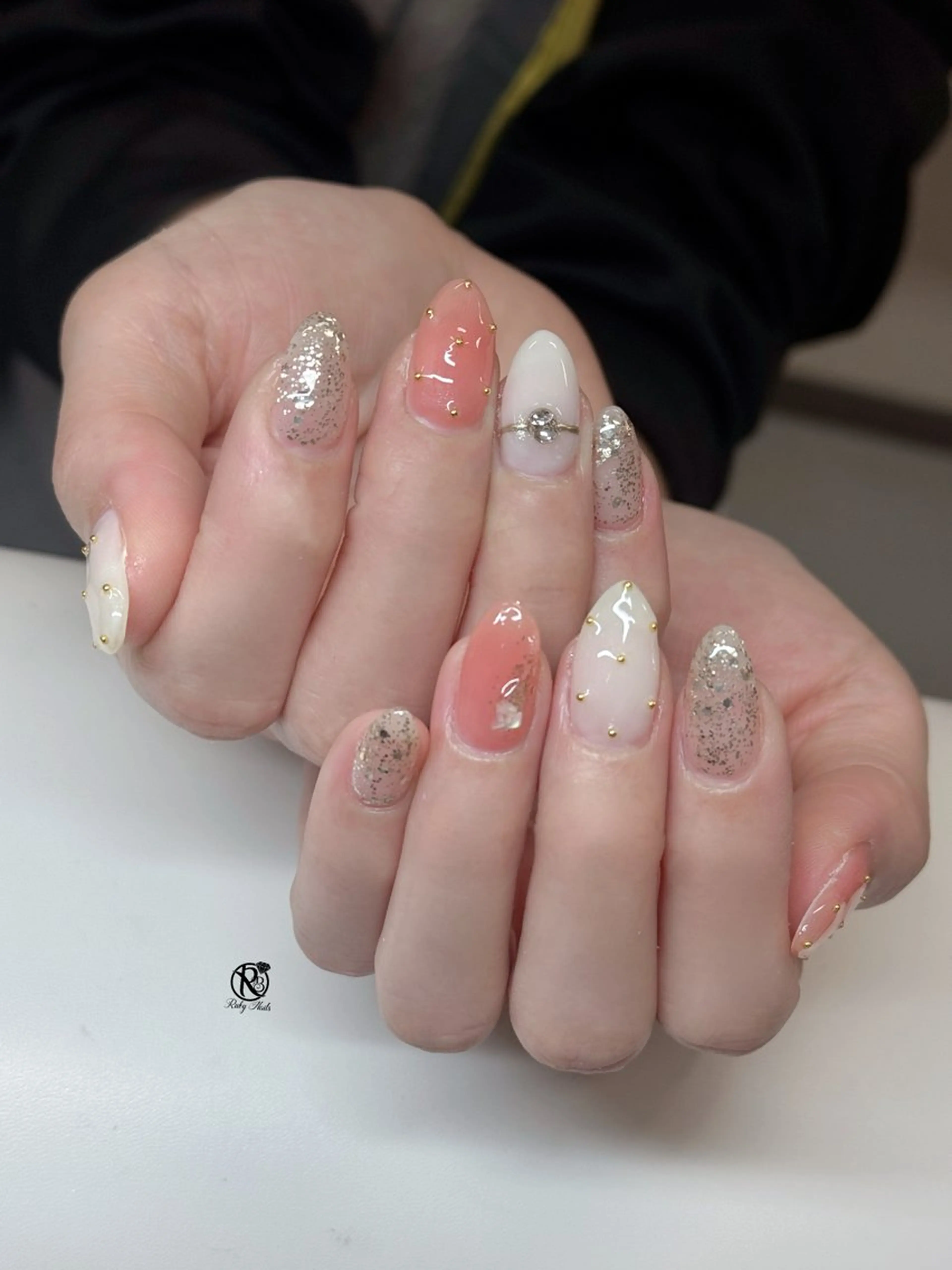 ネイル ボルドー ブラウン チークネイル ドット フットネイル ハンドネイル CHERRYネイルサロン所属・チェリネイルサロン 霞ヶ関のネイルデザイン