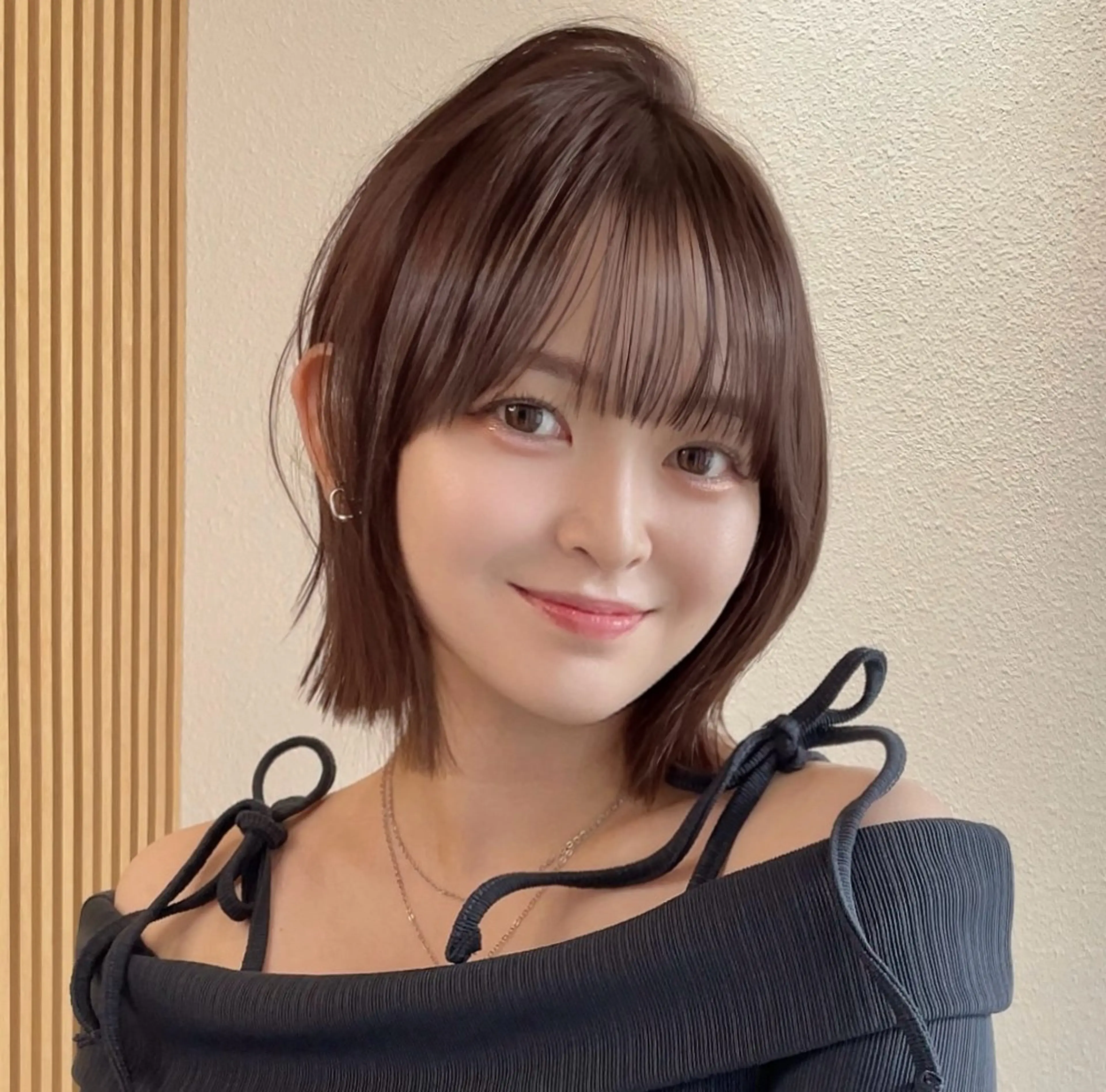 ショート カラー 切りっぱなしボブ ブリーチ ブリーチなしカラー ボブ 顔周りカット カット ヘアカラー ボブ/縮毛矯正/美髪 髪質改善/大和田拓夢のヘアスタイル