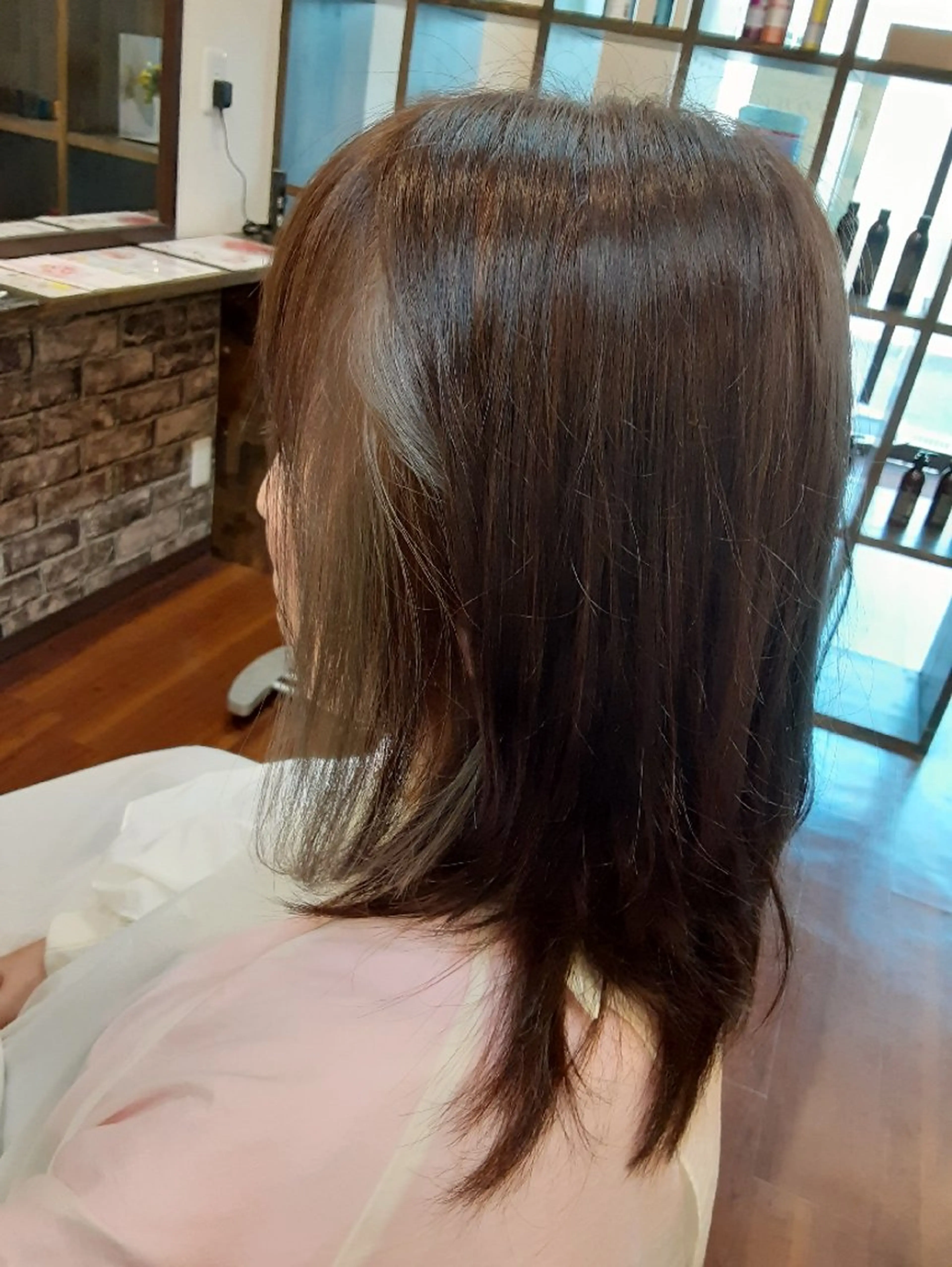 カラー ロング イヤリングカラー インナーカラー ロング カット ヘアカラー トリートメント ルシア美容室|岸和田 《メンズ歓迎!》山﨑のヘアスタイル