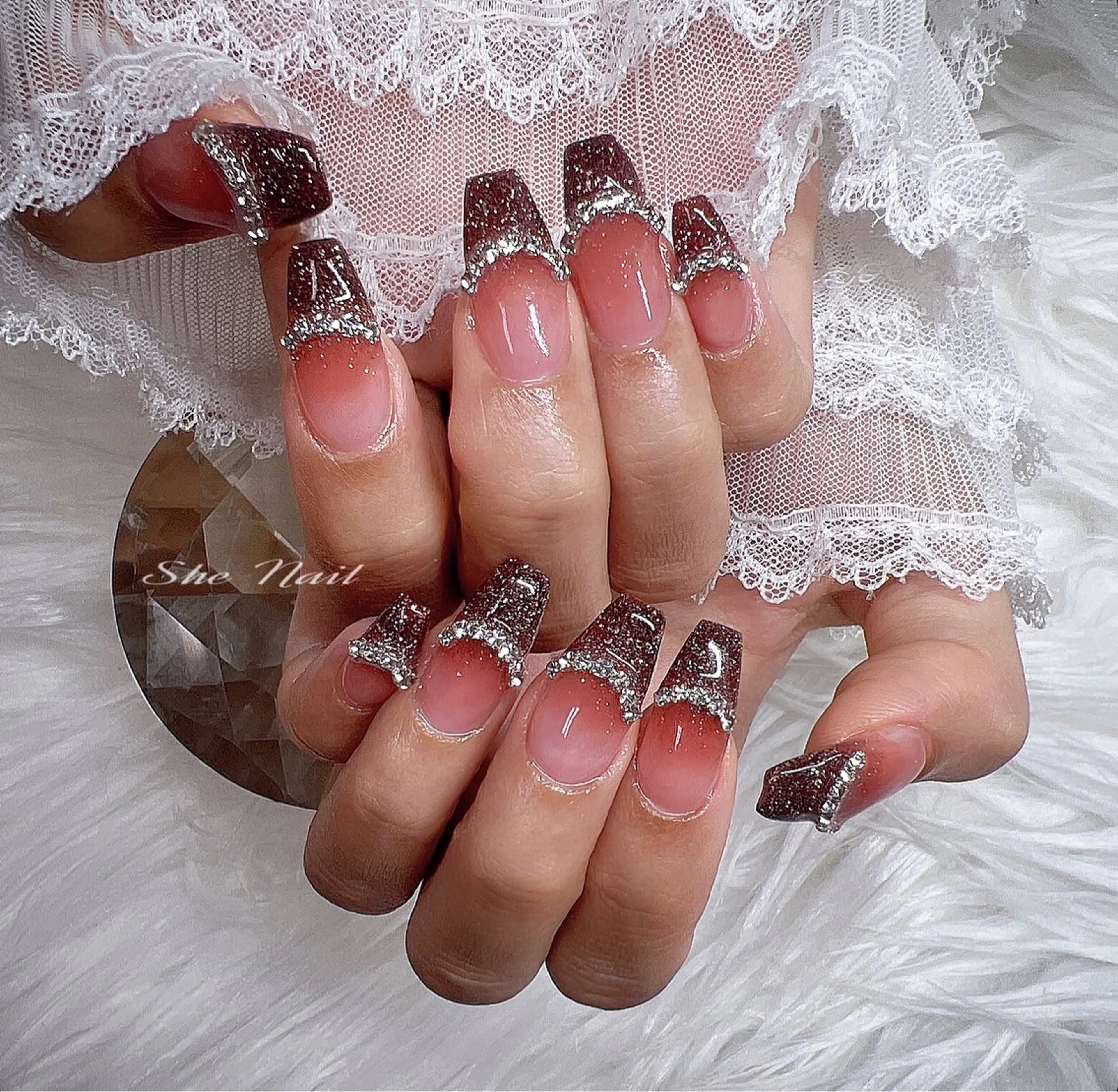 ネイル チークネイル 長さ出し フレンチネイル ガラスフレンチ マグネットネイル ハンドネイル She   Nail所属・ISA_ BELLAのネイルデザイン