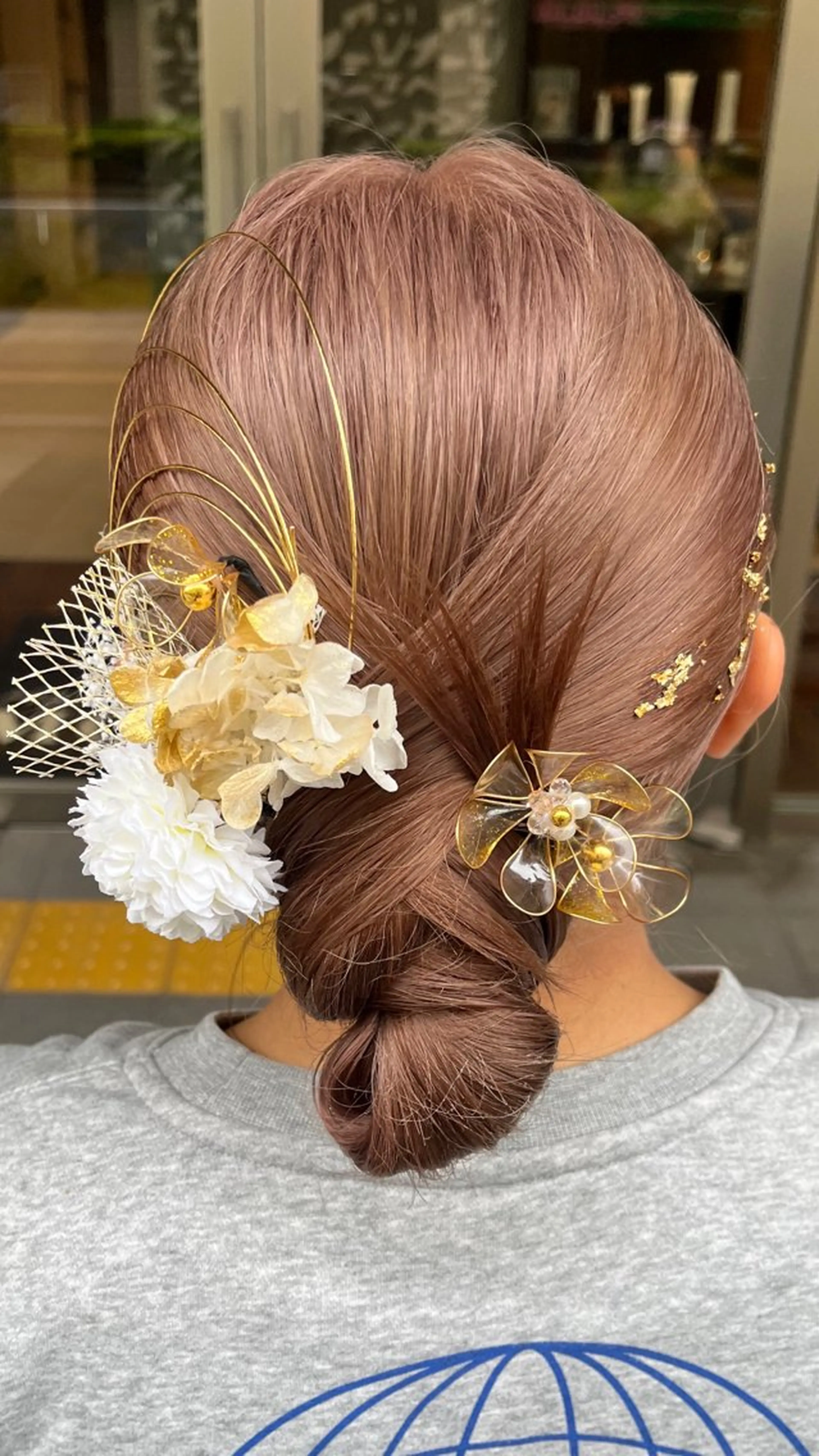 セミロング ヘアアレンジ 成人式 ハーフアップ 結婚式・ブライダル ヘアセット ブリーチ/縮毛/ レイヤー🥝ルナのヘアスタイル