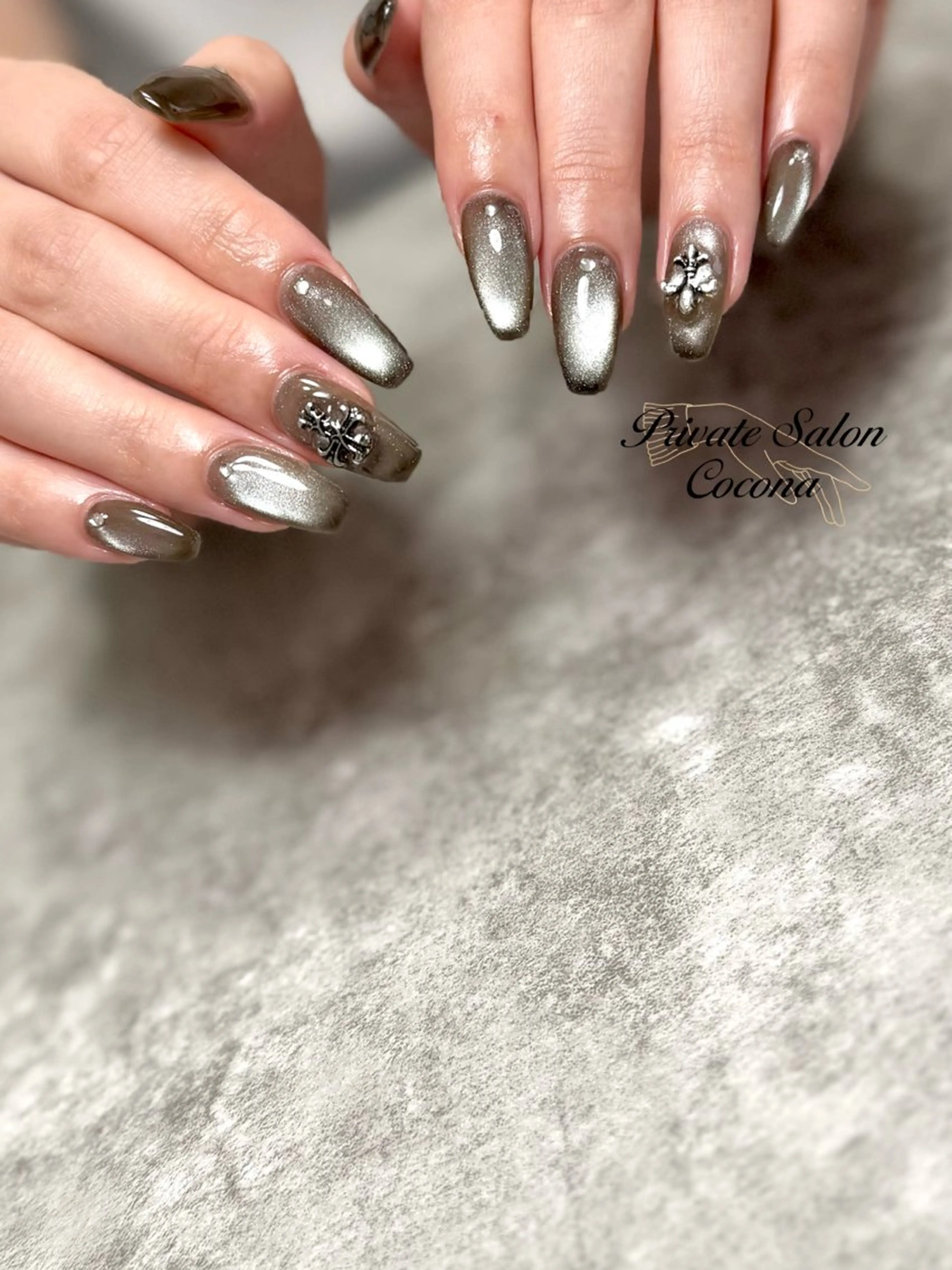 ネイル マグネットネイル マグネットワンカラー ワンカラーネイル ハンドネイル プライベートサロン nailcoconaのネイルデザイン