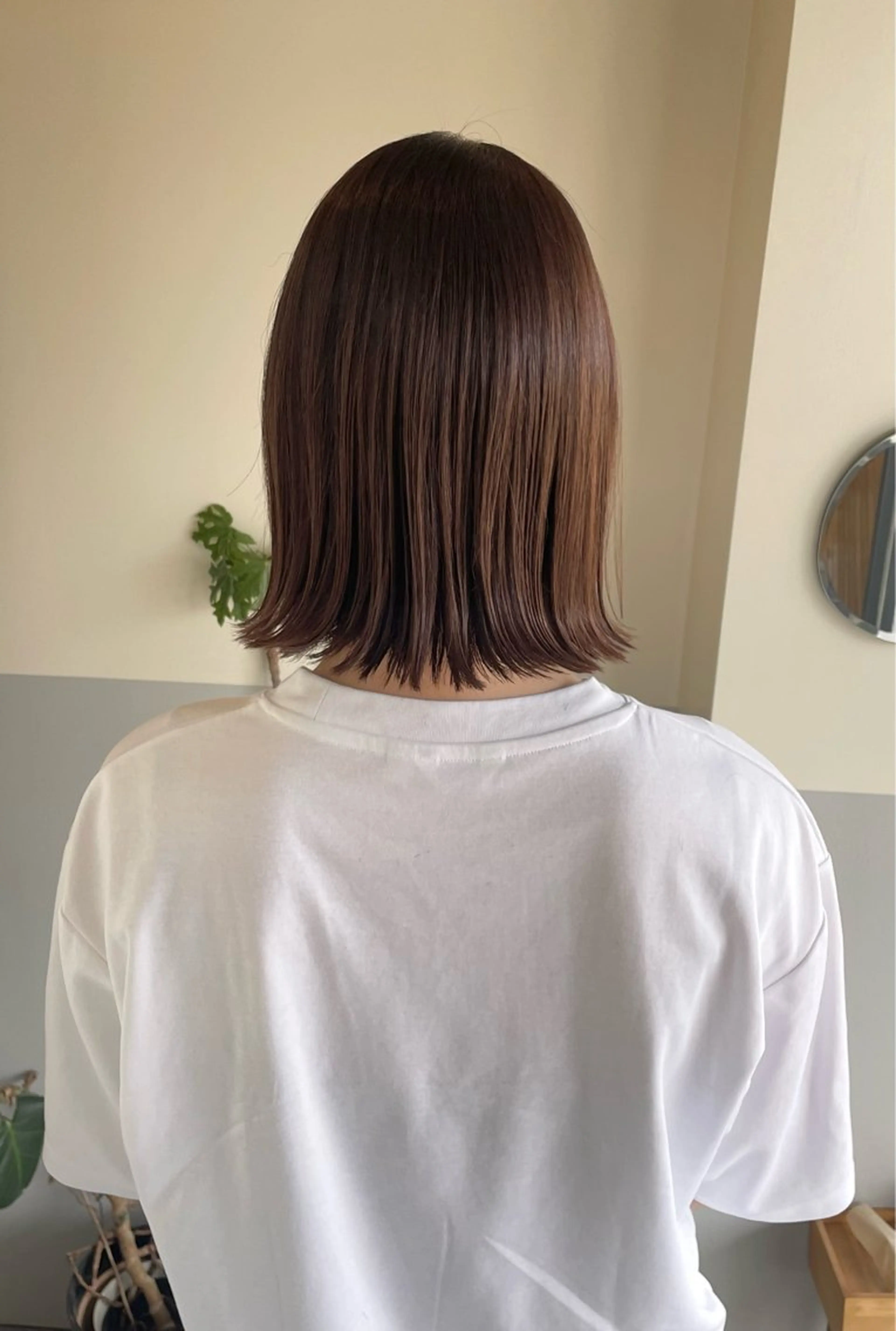 ミディアム 小久保 里紗のヘアスタイル