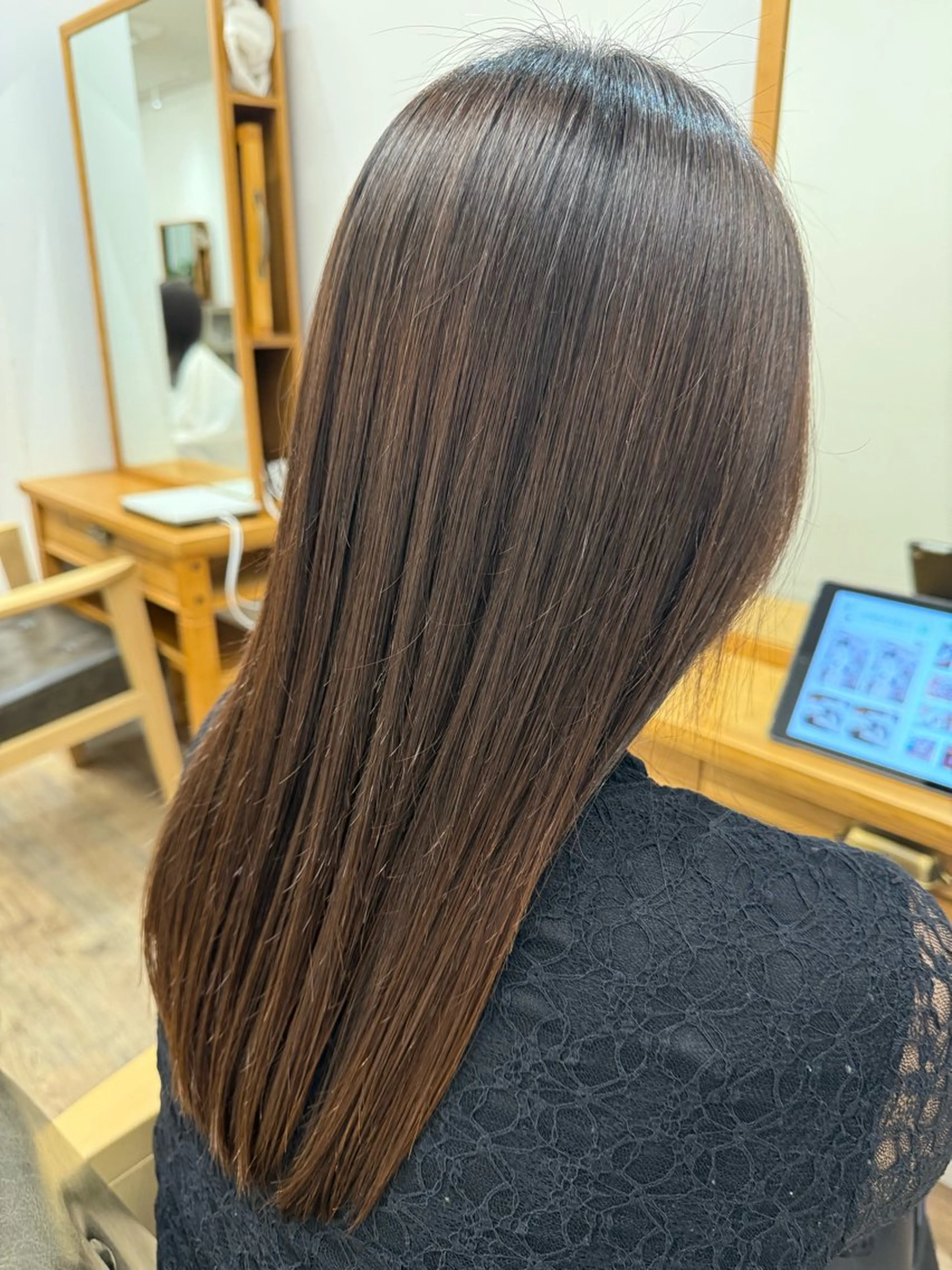 ロング 縮毛矯正 Cara Fukuoka【カラフクオカ】所属・艶カラー🎀Cara アシスタントwakoのヘアスタイル