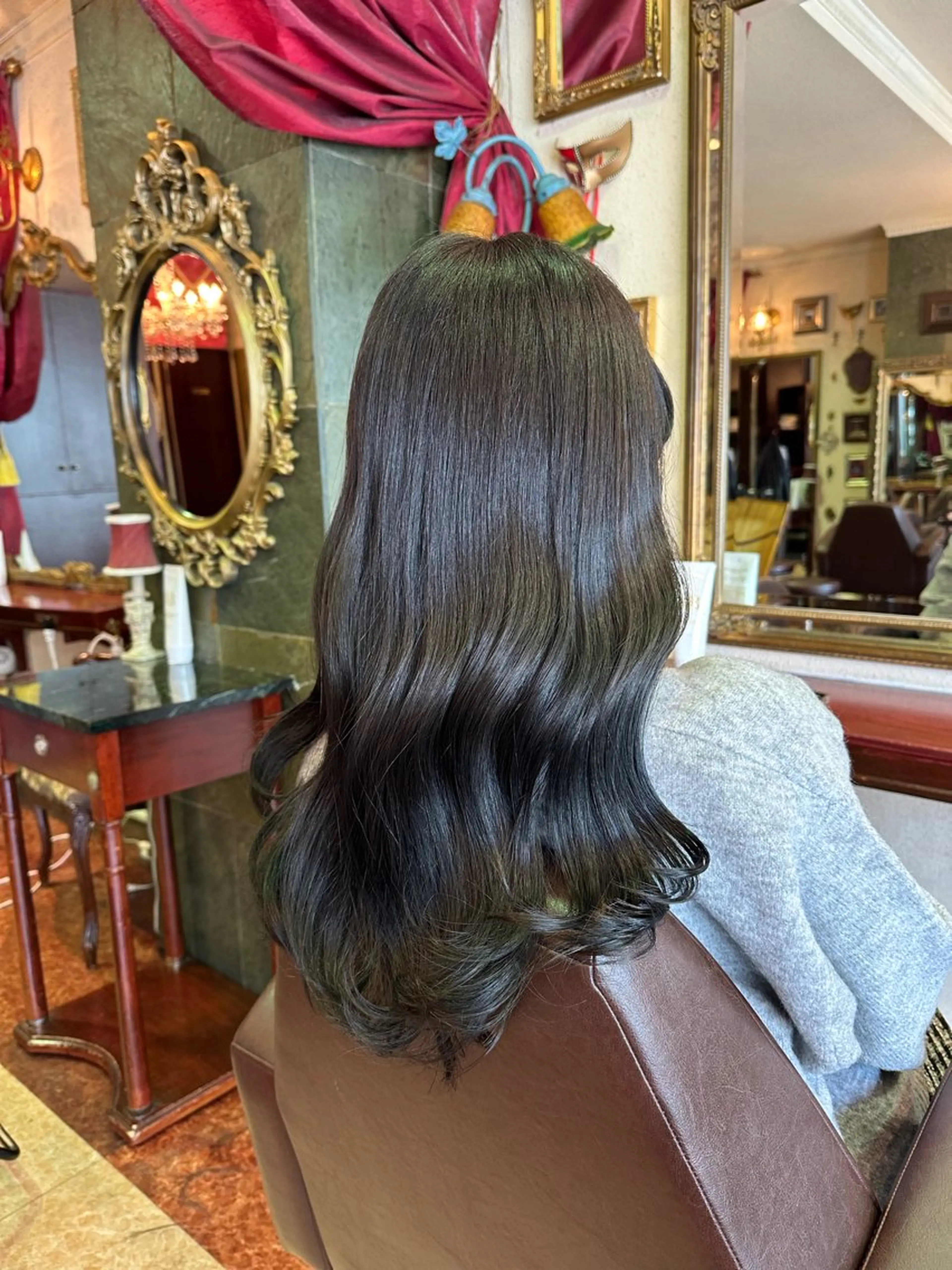 ロング カラー 透明感カラー グレージュ 髪質改善 トリートメント カット ヘアカラー トリートメント 【レイヤー/韓国風 /髪質改善】RINのヘアスタイル