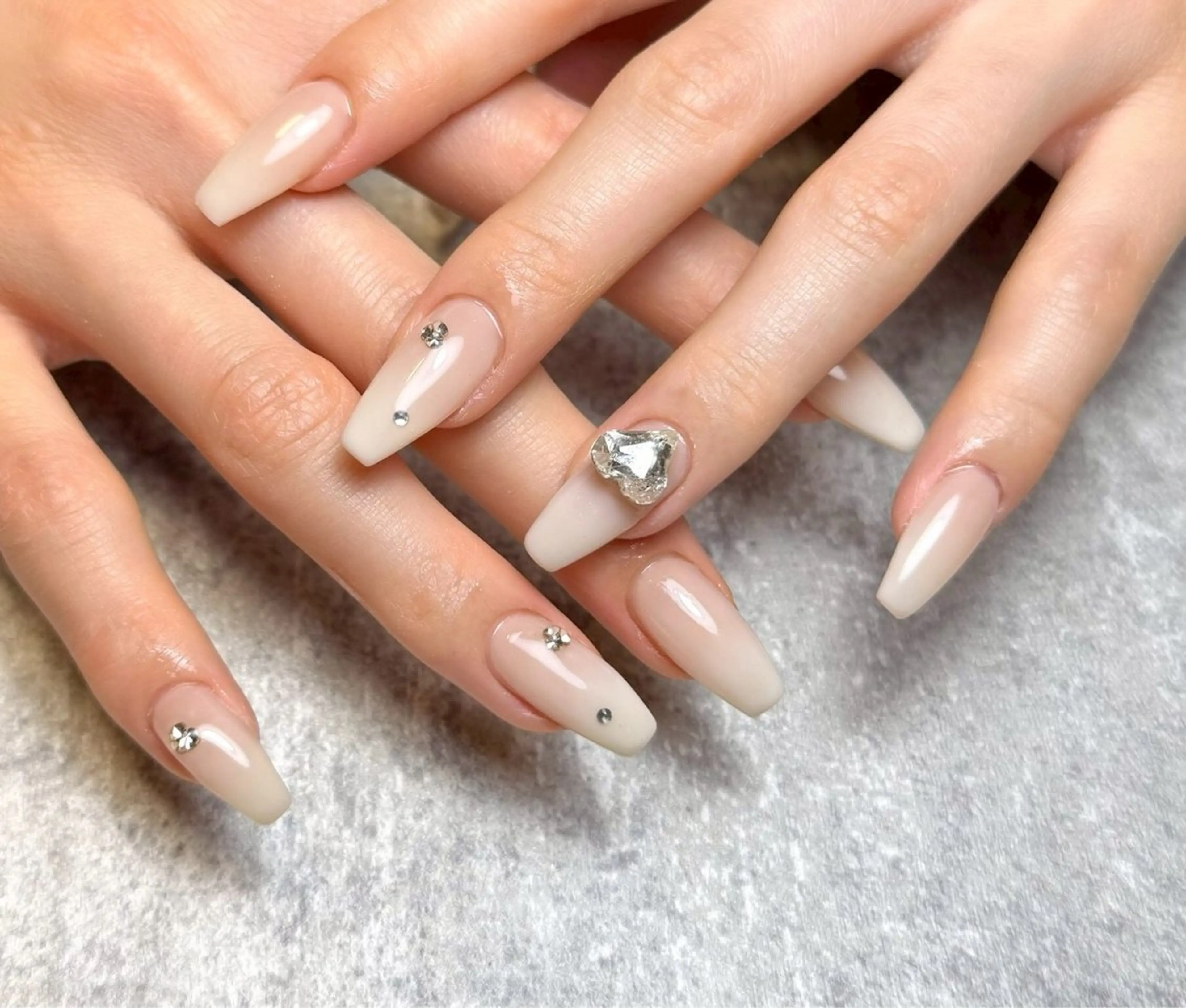 ネイル アートネイル フットネイル フレンチネイル ジェルネイル 韓国ネイル nail salon fee所属・Ayaka salon feeのネイルデザイン