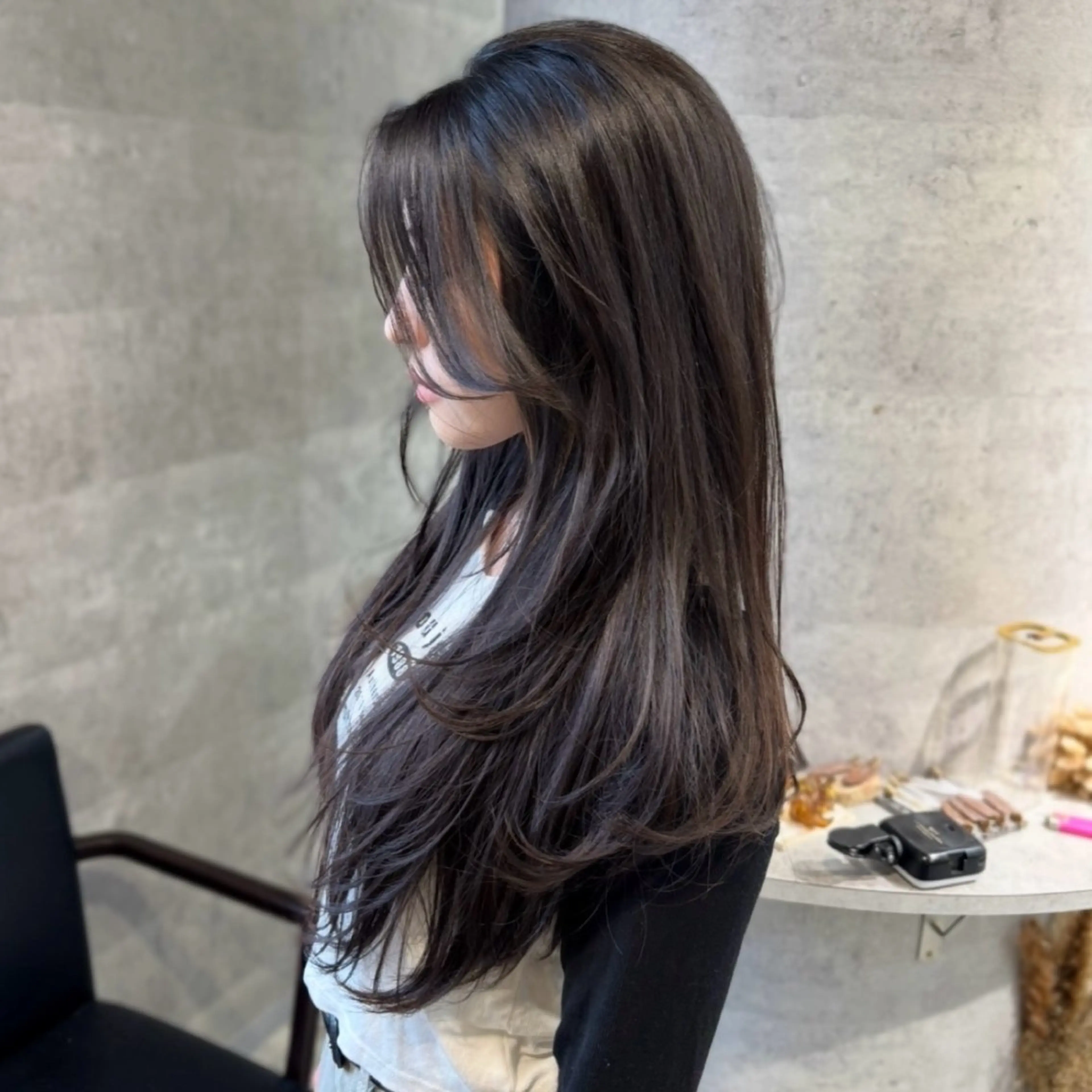 ロング くびれヘア ハッシュカット 韓国風ヘア レイヤーカット ロング カット 新宿/韓国メンズ RIKUパーマのヘアスタイル