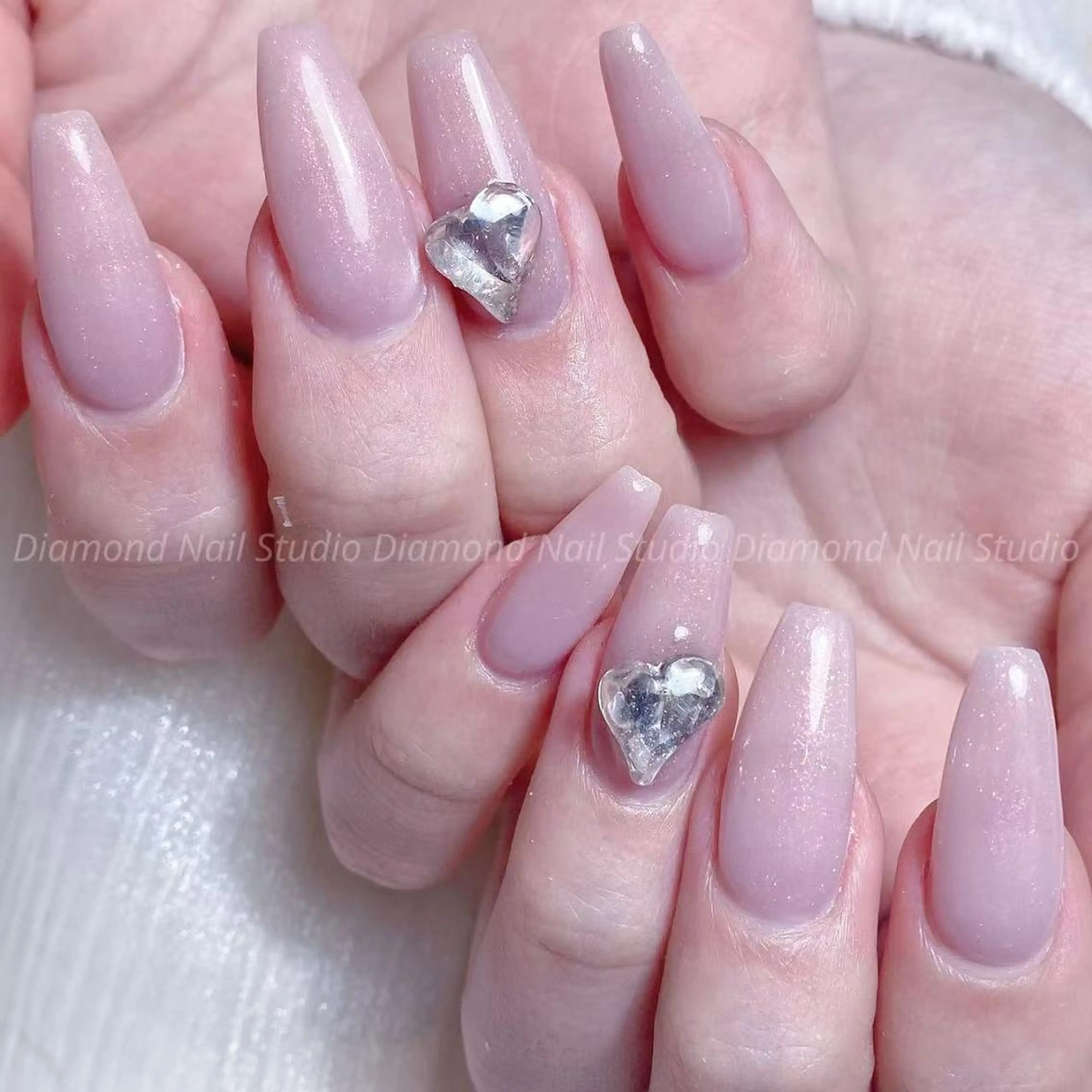 ネイル アートネイル オーロラネイル ガーリー キラキラネイル 韓国ネイル ハンドネイル ハンドケア Diamond 🚢のネイルデザイン