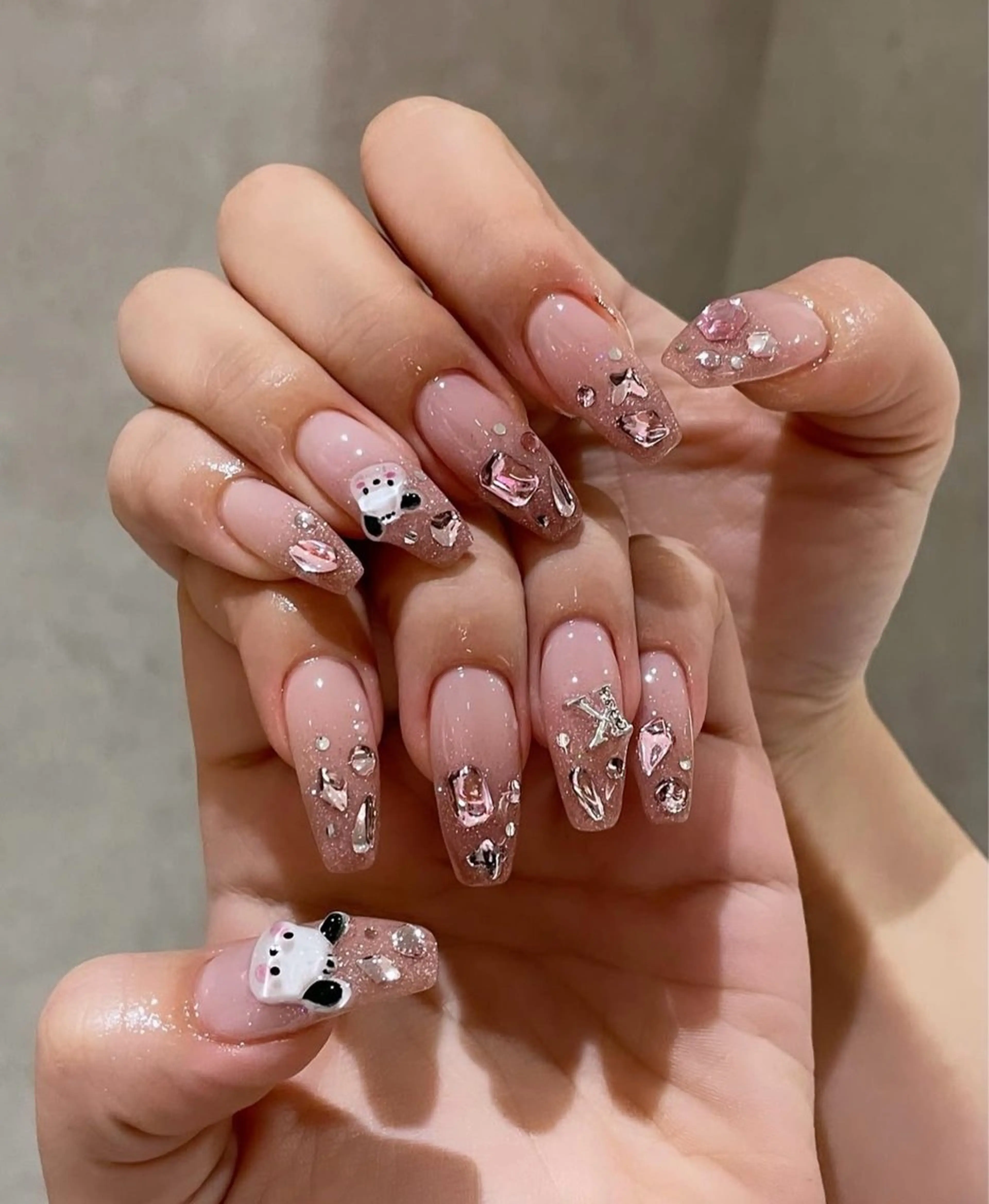 ネイル グラデーション キラキラネイル ワンカラーネイル 冬ネイル Jenn Nail Salonのネイルデザイン