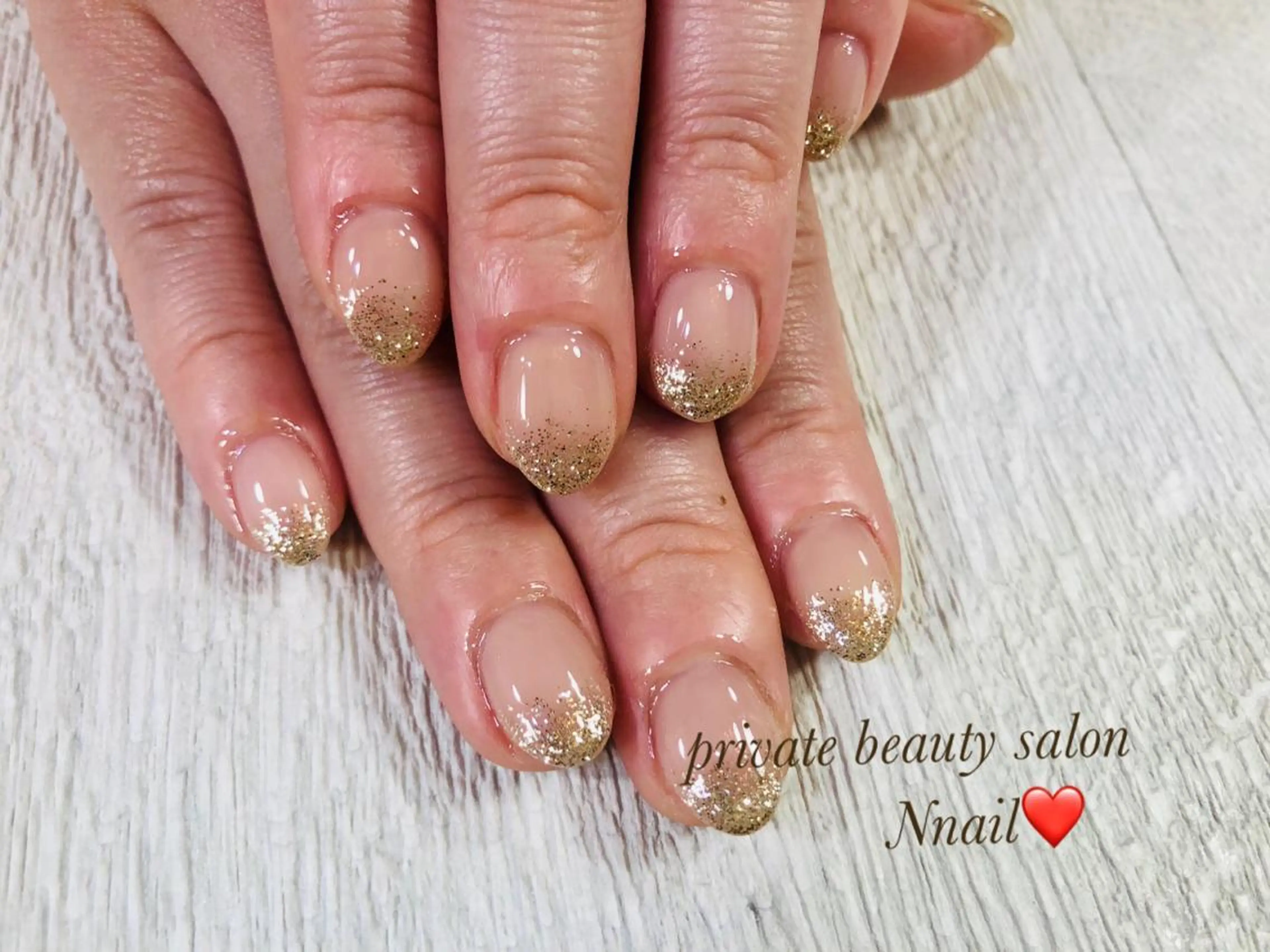 ネイル グラデーション ラメ(グリッター) ラメグラデーション ハンドネイル Nnail所属・🌿Nnail🌿 プライベートサロンのネイルデザイン
