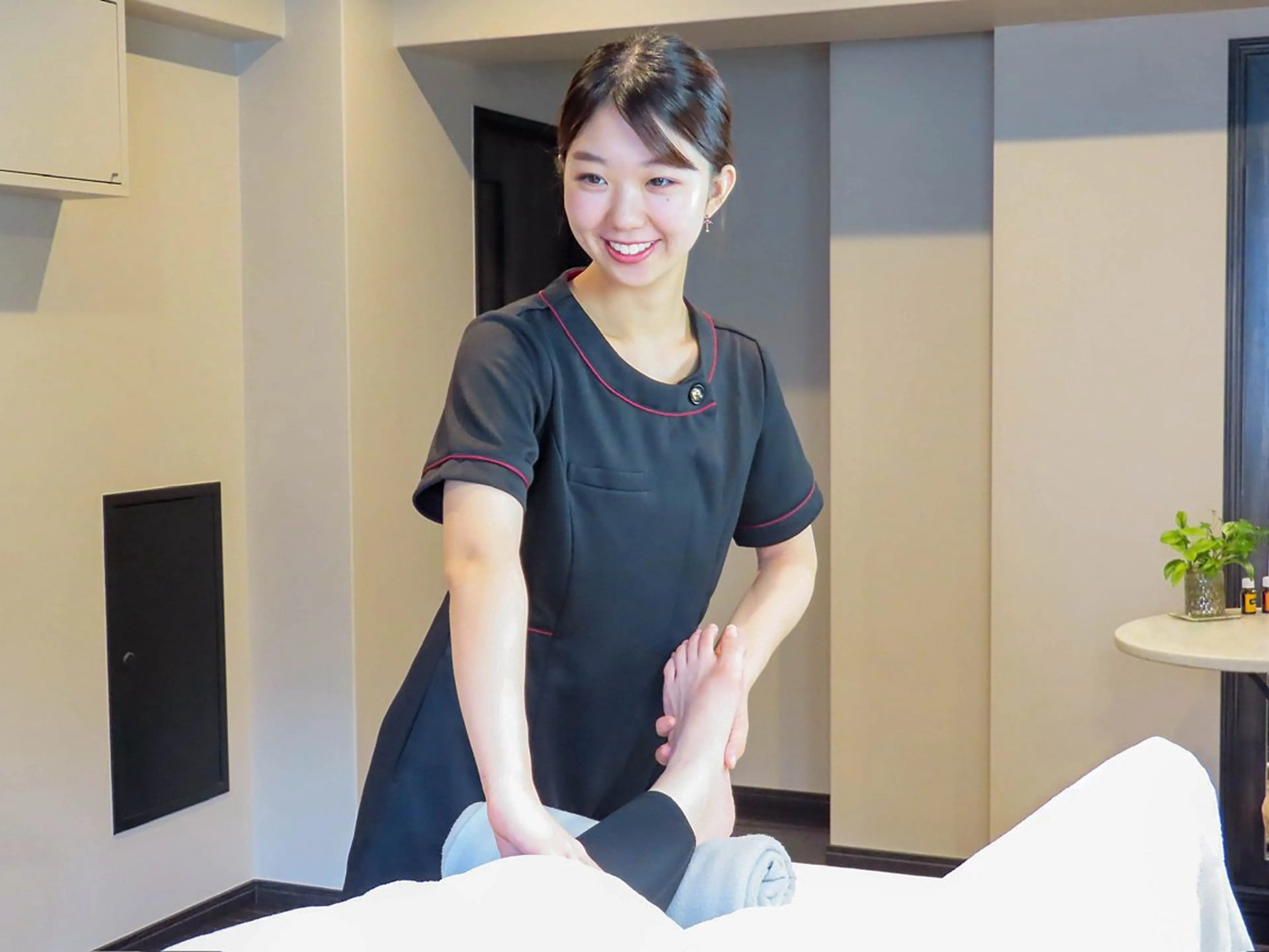 【82%Off‼️】人気No1：小顔＋美容整体 ⭐️80min⭐️ ~全身の歪みを丁寧にほぐし、圧倒的な小顔へ~の写真