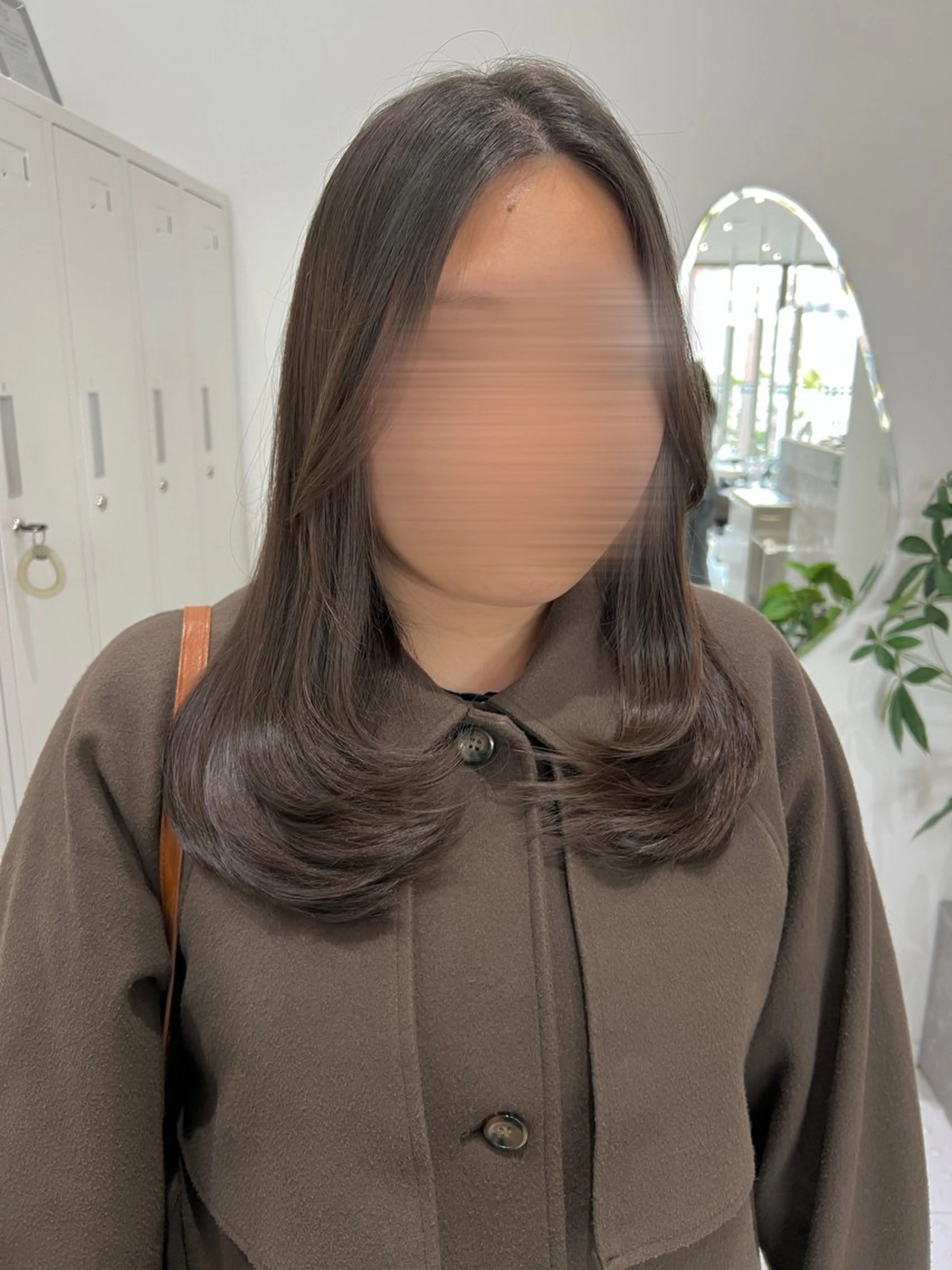 セミロング 透明感カラー🍃 レイヤースタイル✨葵のヘアスタイル