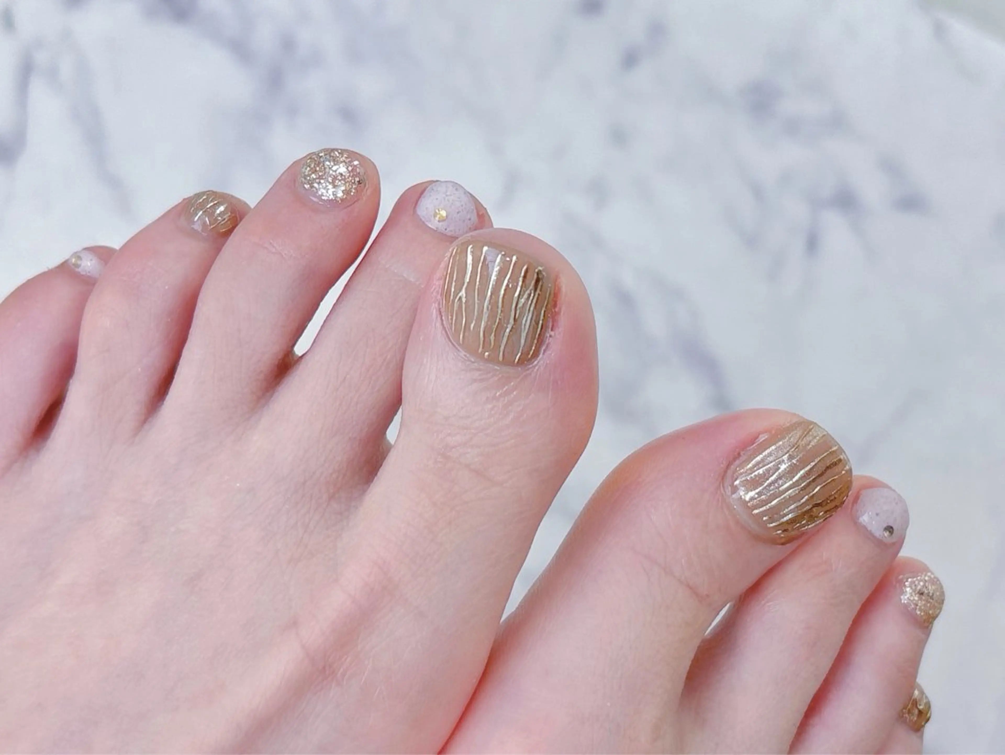 ネイル フットネイル Regene ARAKIのネイルデザイン