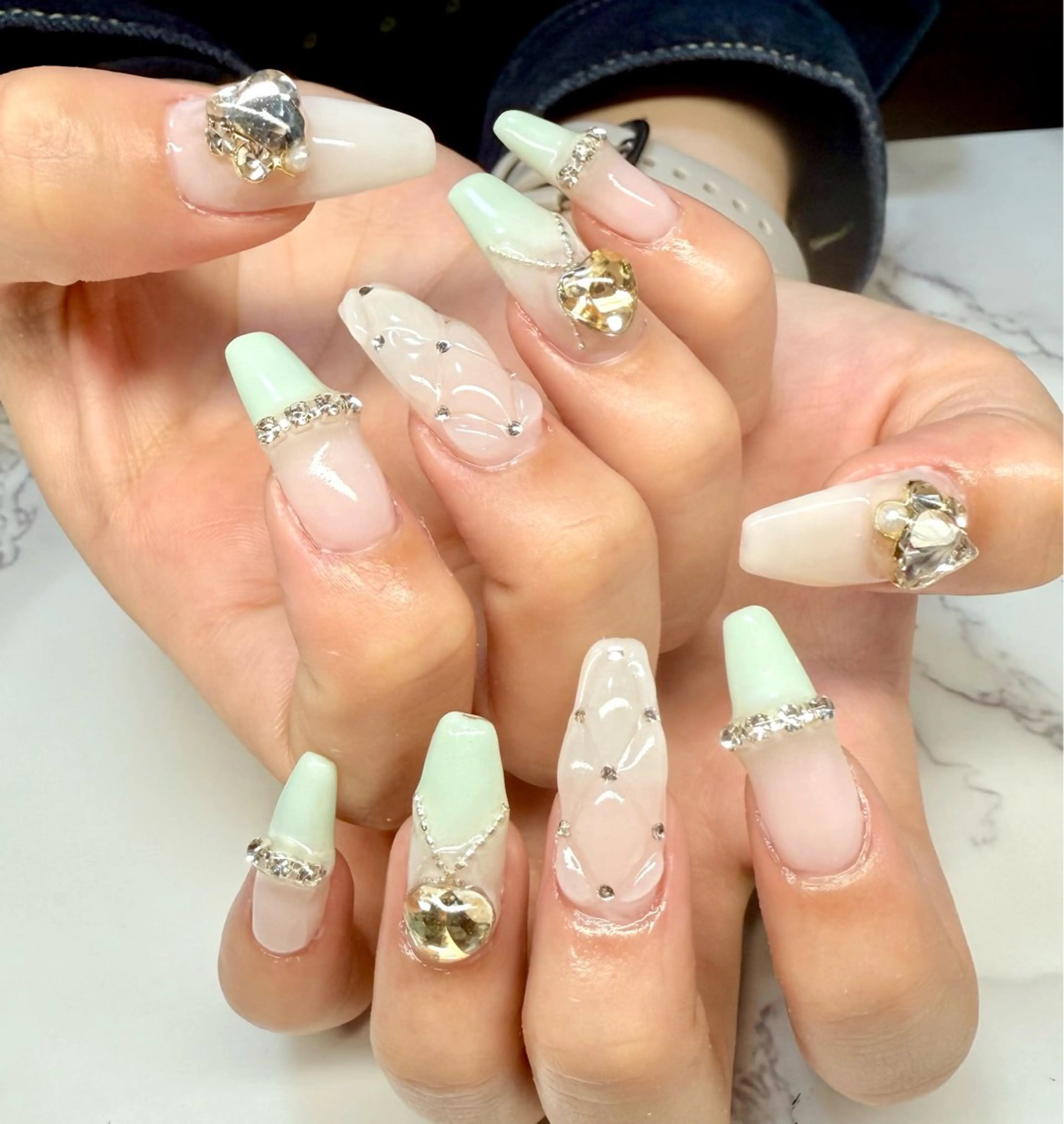 ネイル アートネイル チークネイル フレンチネイル 氷ネイル・うるうるネイル キラキラネイル M.N_ nailのネイルデザイン