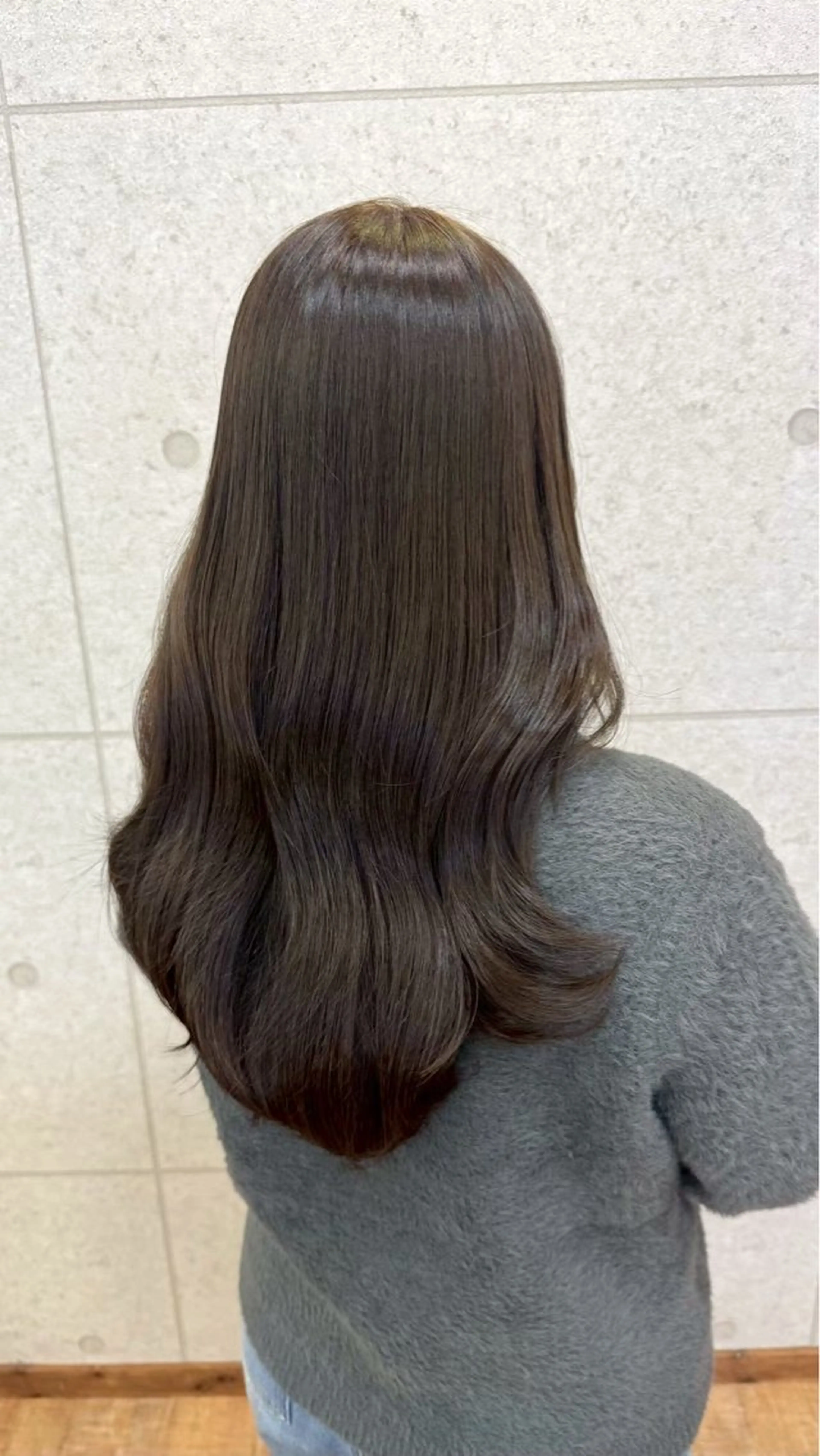 カラー Hip's eyes meiのヘアスタイル