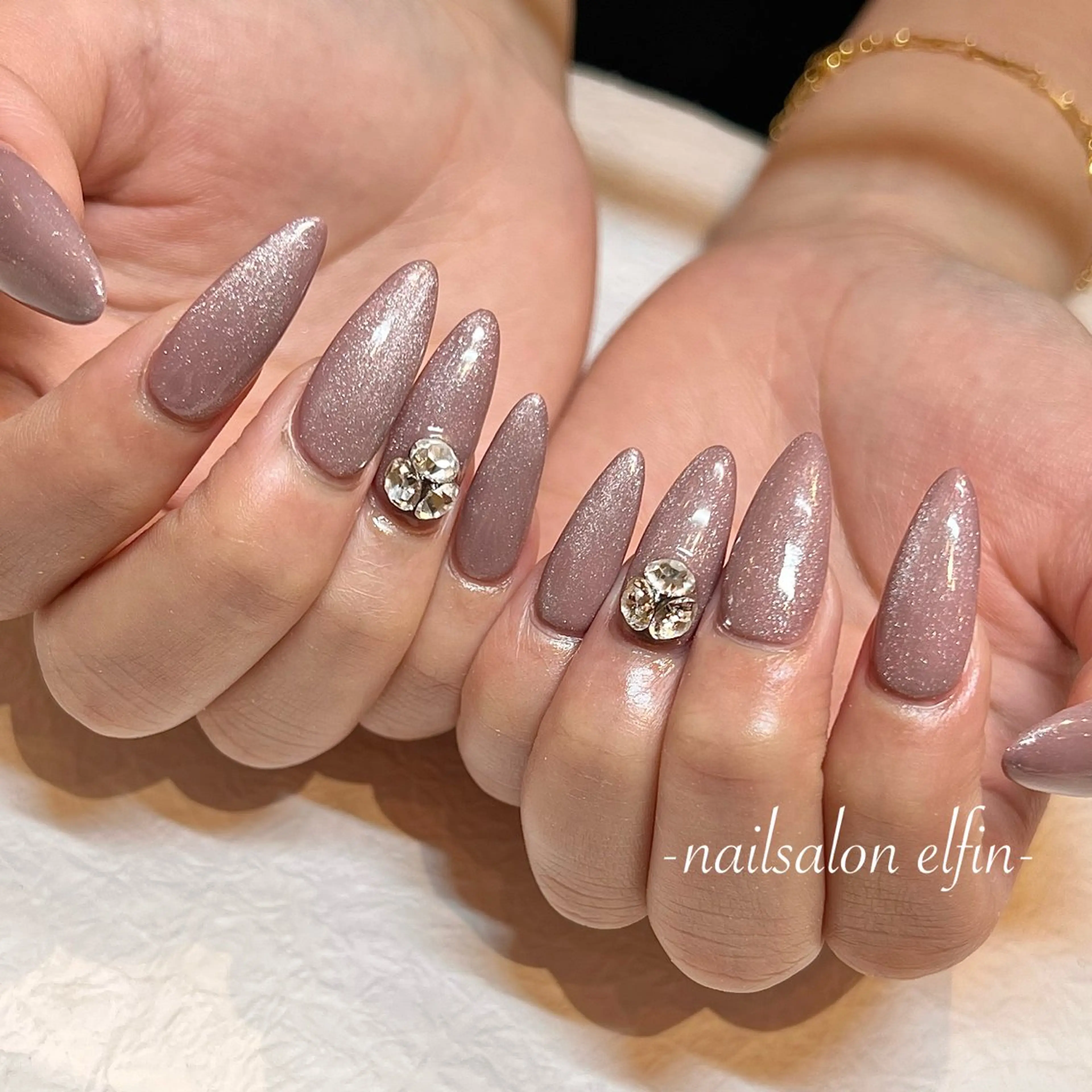 ネイル ハンドネイル ネイルサロン エルフィンのネイルデザイン