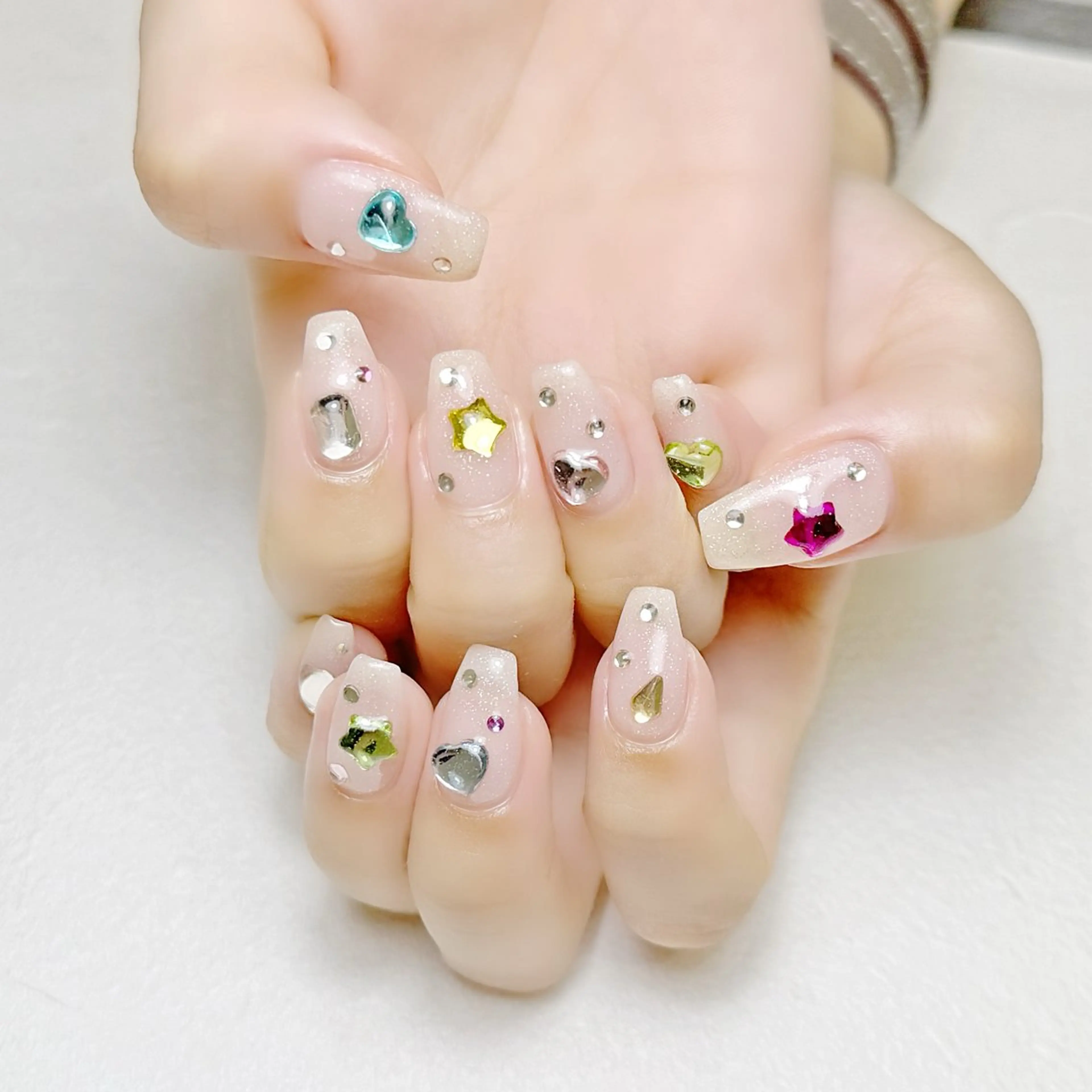 ネイル アートネイル ストーンネイル 夏ネイル rouse nail RISATOのネイルデザイン
