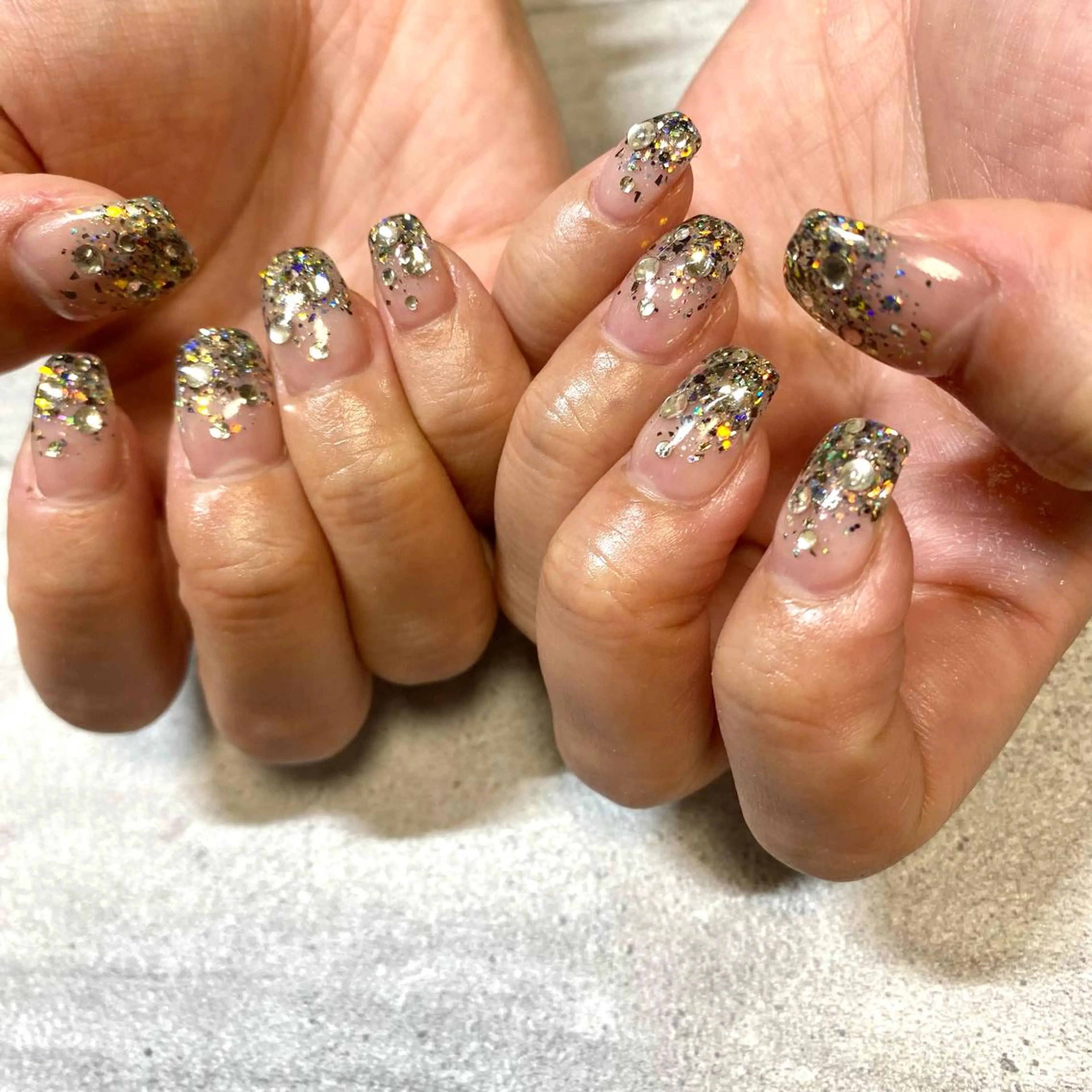 ショート カラー パーマ ヘアアレンジ メンズ キッズ ネイル マツエク・マツパ アイブロウ ラメ(グリッター) ラメグラデーション ハンドネイル ハンドケア 今福鶴見ネイル 8(ｴｲﾄ)のネイルデザイン