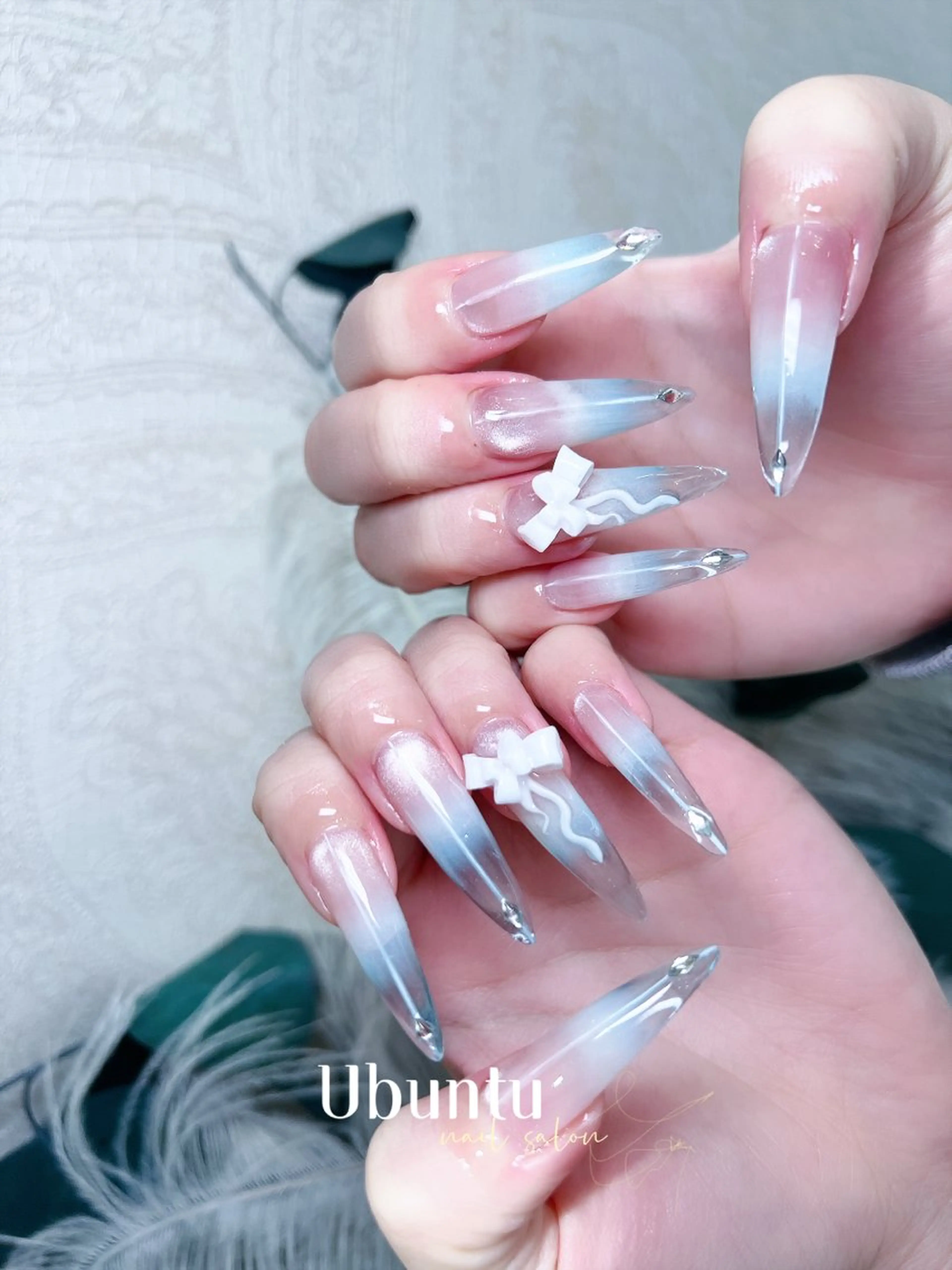 ネイル ブルー クリアネイル 長さ出し ガーリー グラデーション ハンドネイル Ubuntu🎀 ネイルサロン✨のネイルデザイン