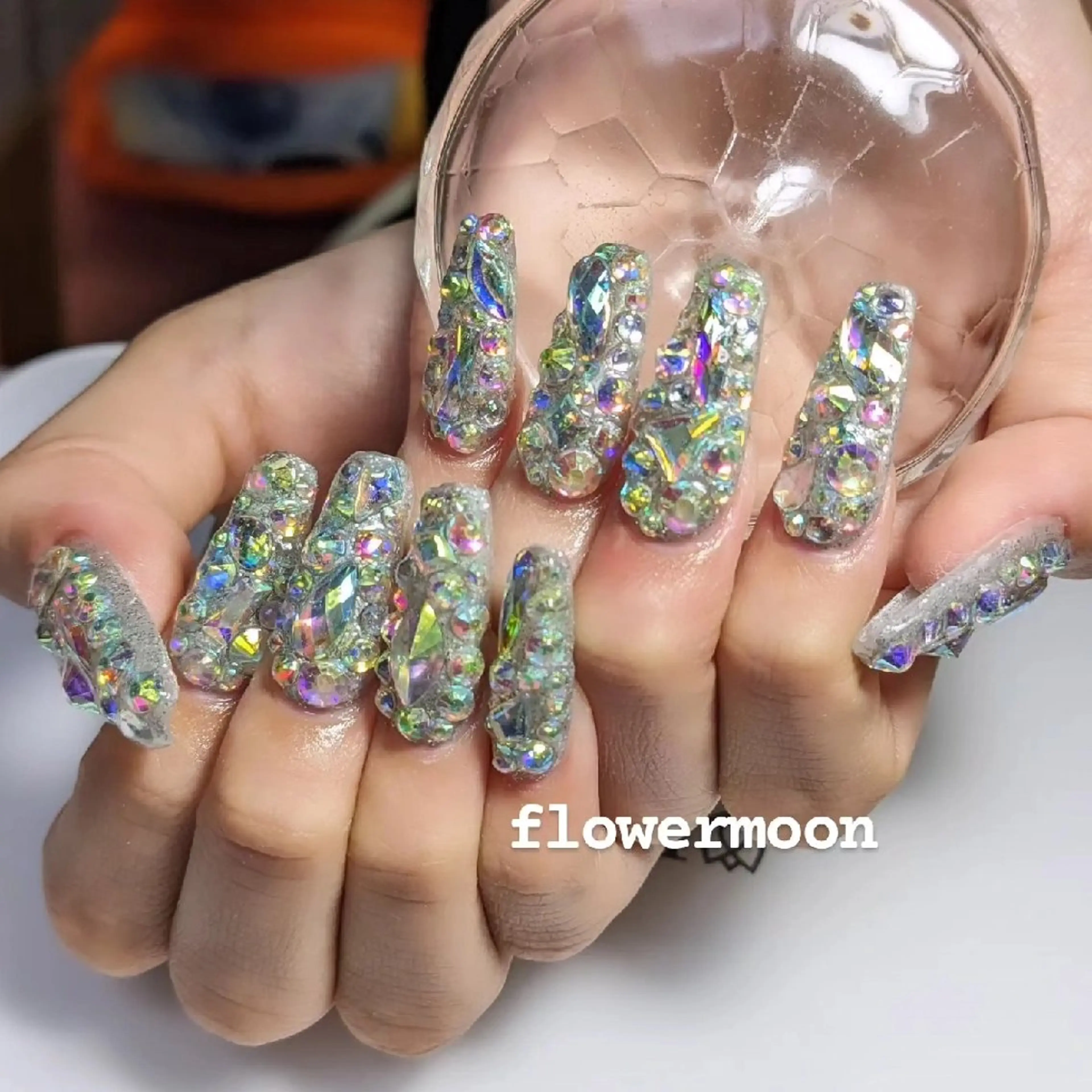 ネイル ハンドネイル ハンドケア フラワー ムーンのネイルデザイン