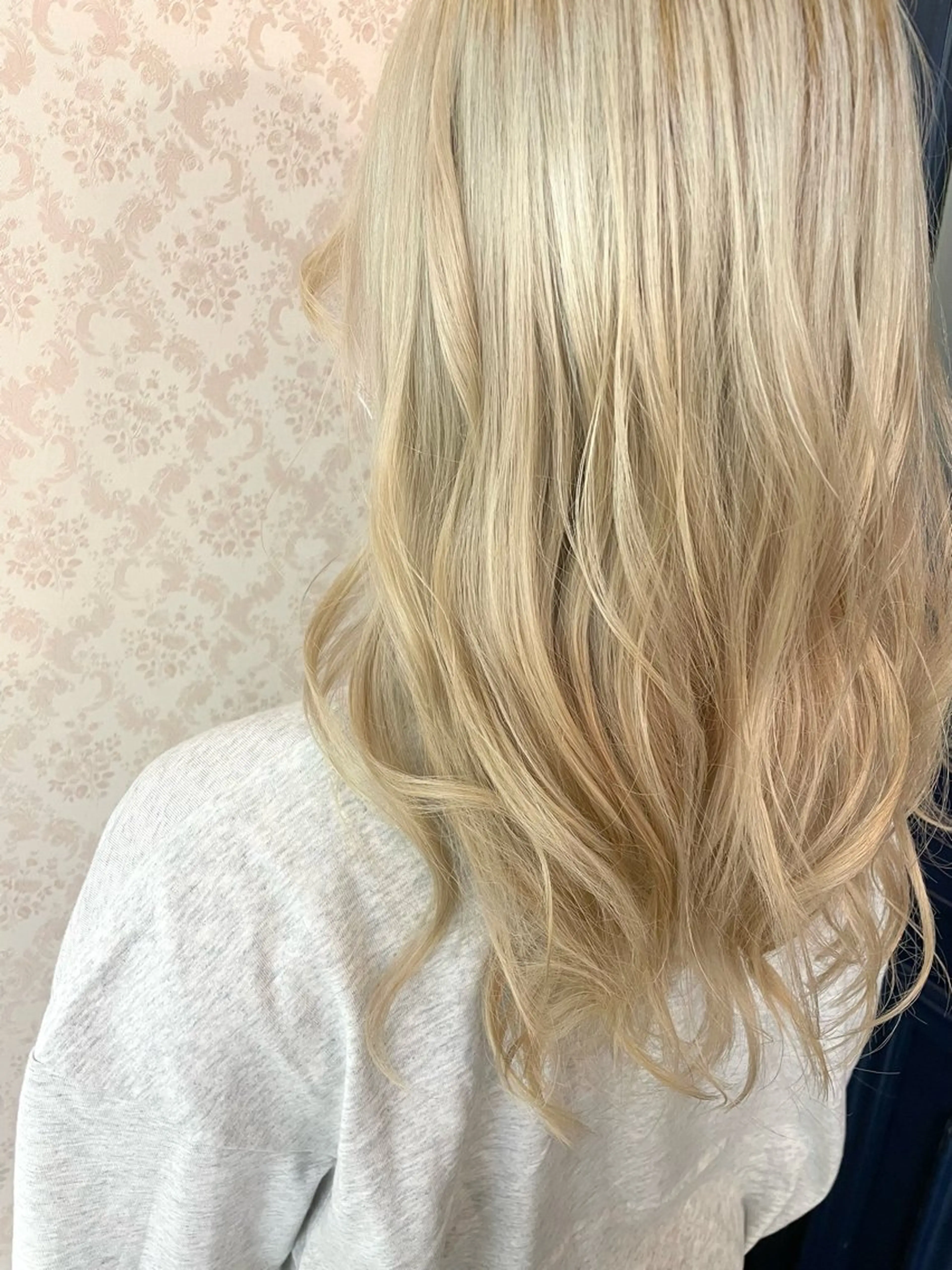 ロング カラー ヒヨシ ルナのヘアスタイル